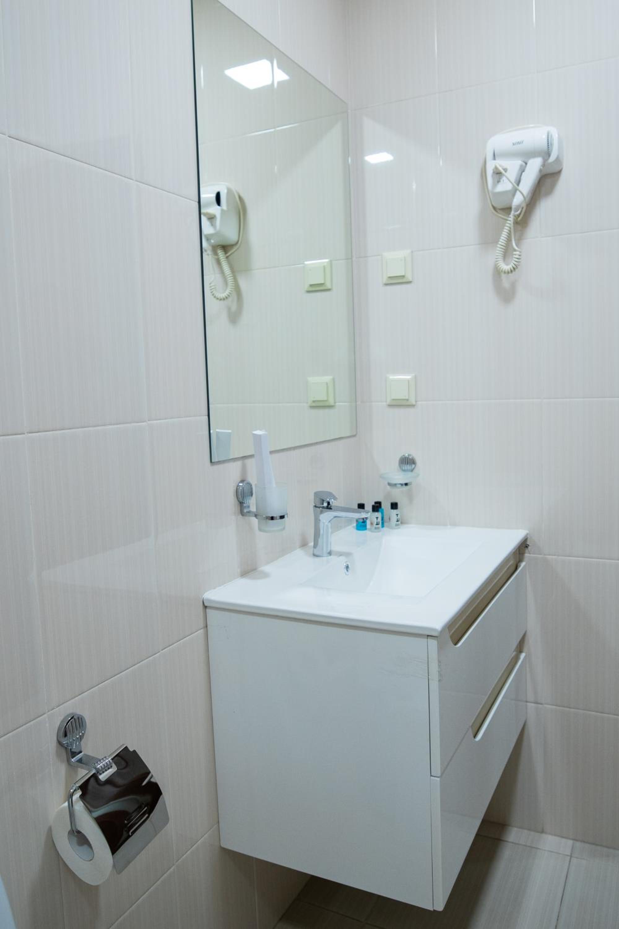 Budget Double Room photo 2