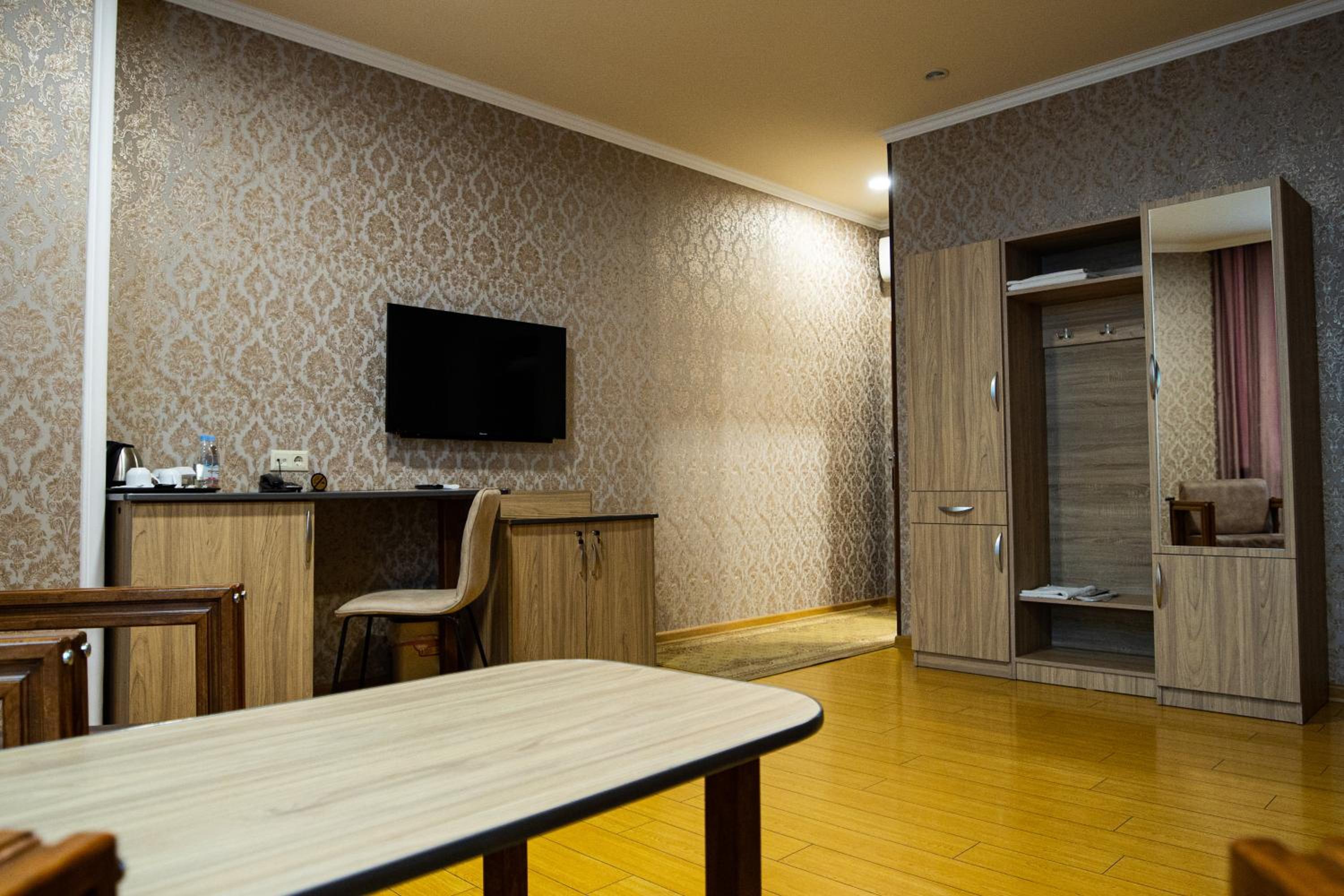 Large Twin Room