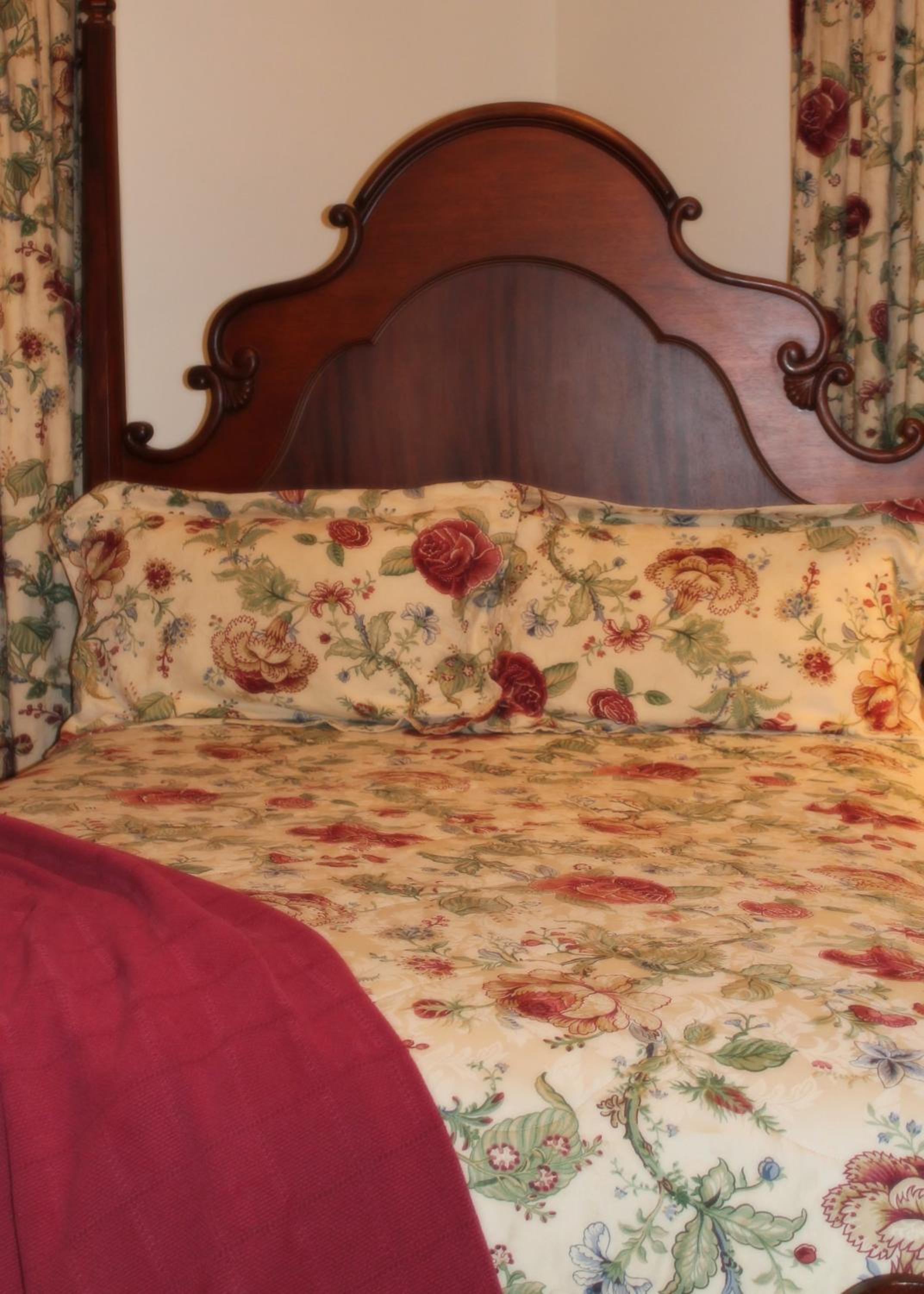 Queen Suite photo 2