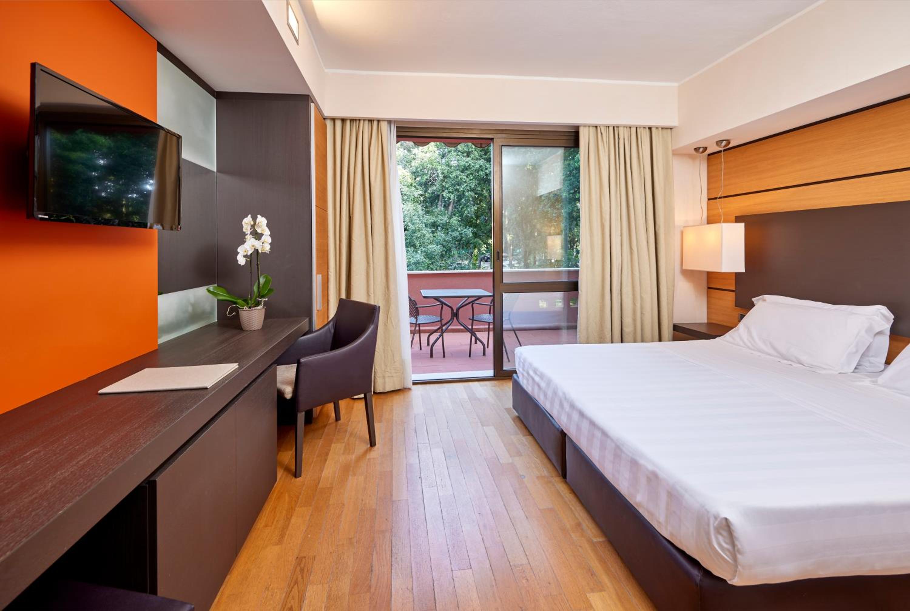 Double or Twin Room photo 2