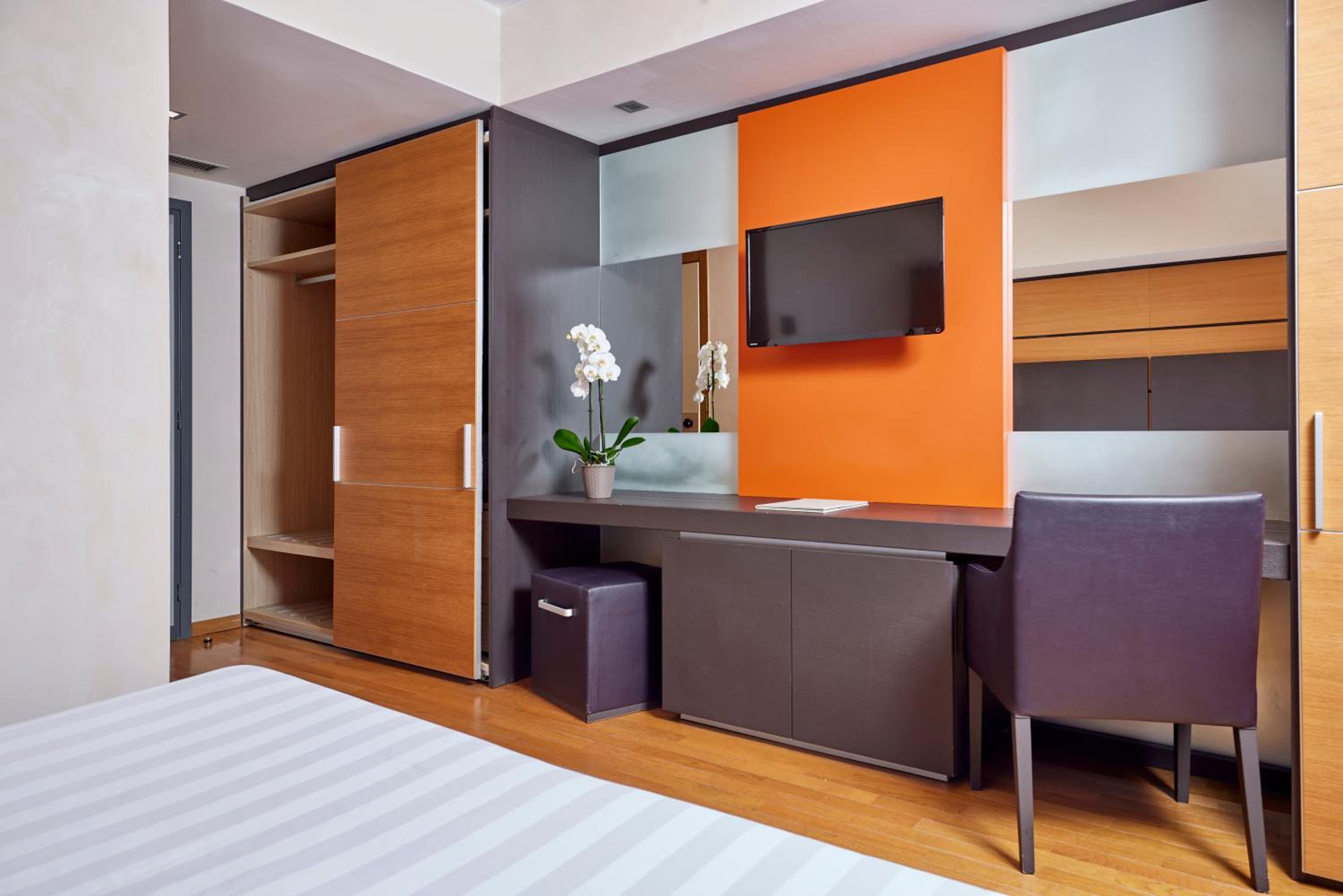 Double or Twin Room photo 3