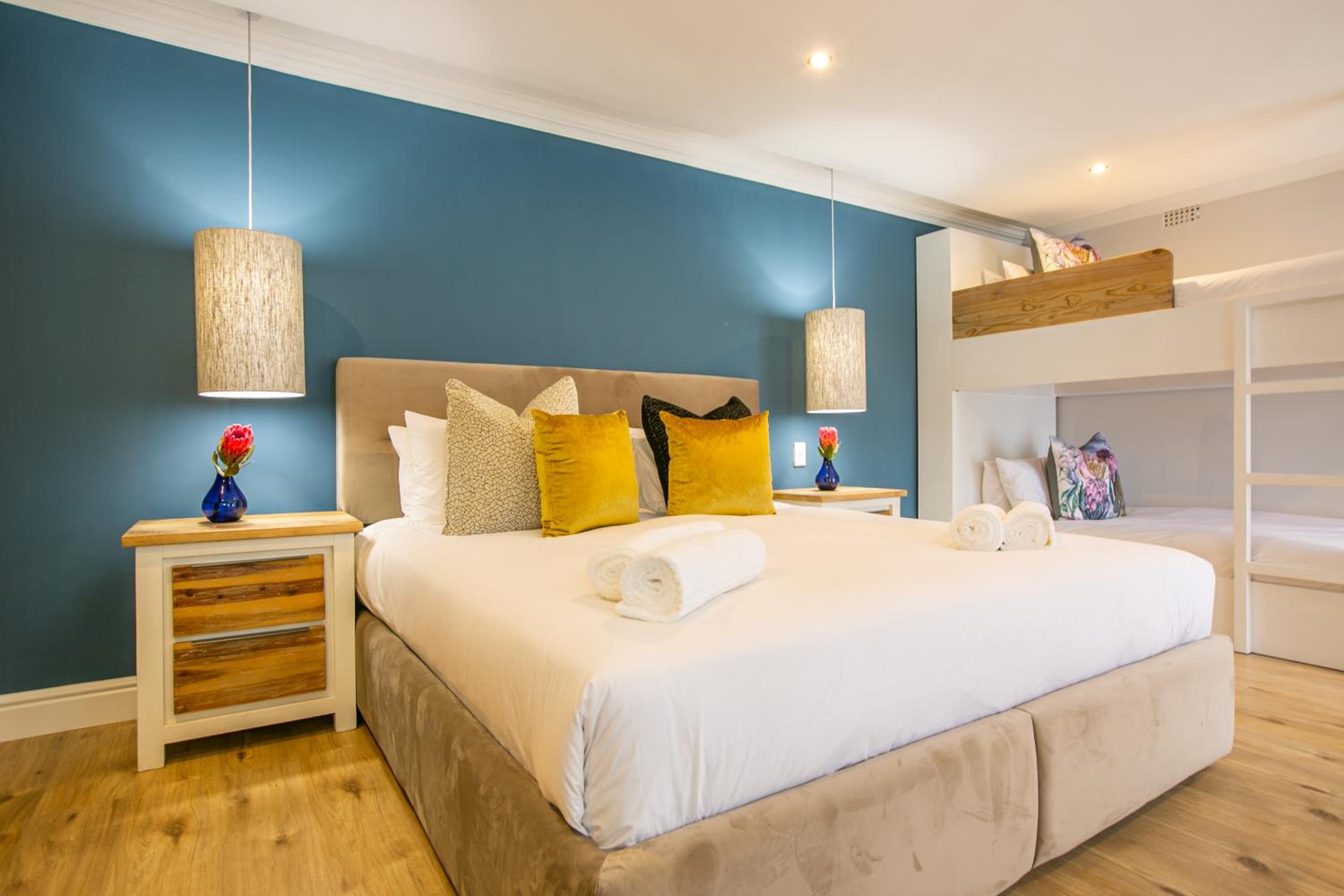 Deluxe King Room photo 2