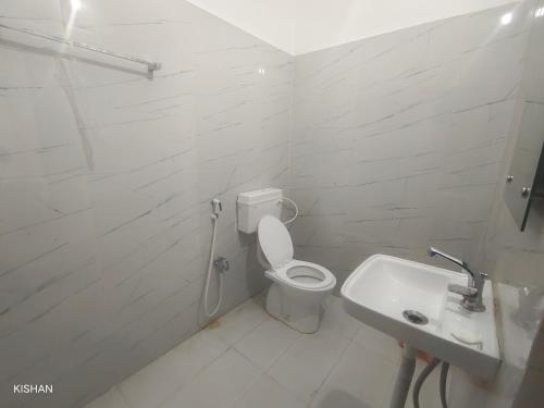 Budget Double Room photo 2