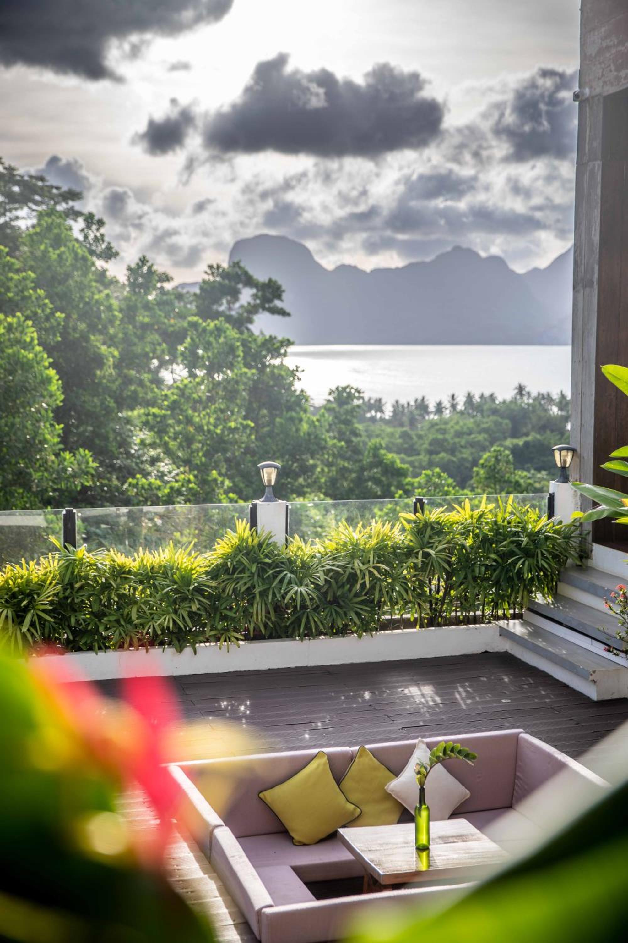 Deluxe Bungalow with Sea View - Photo 27