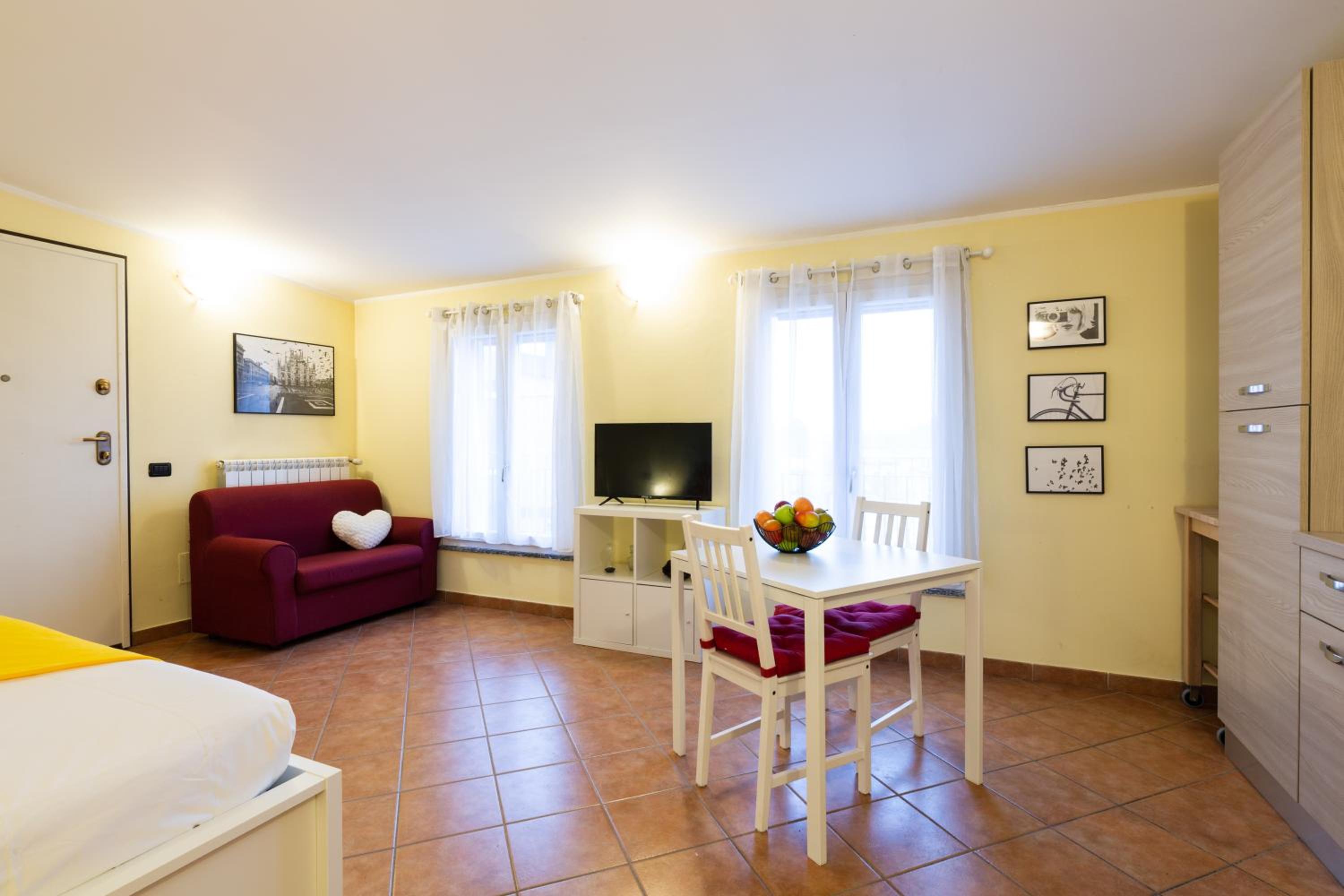 One-Bedroom Apartment