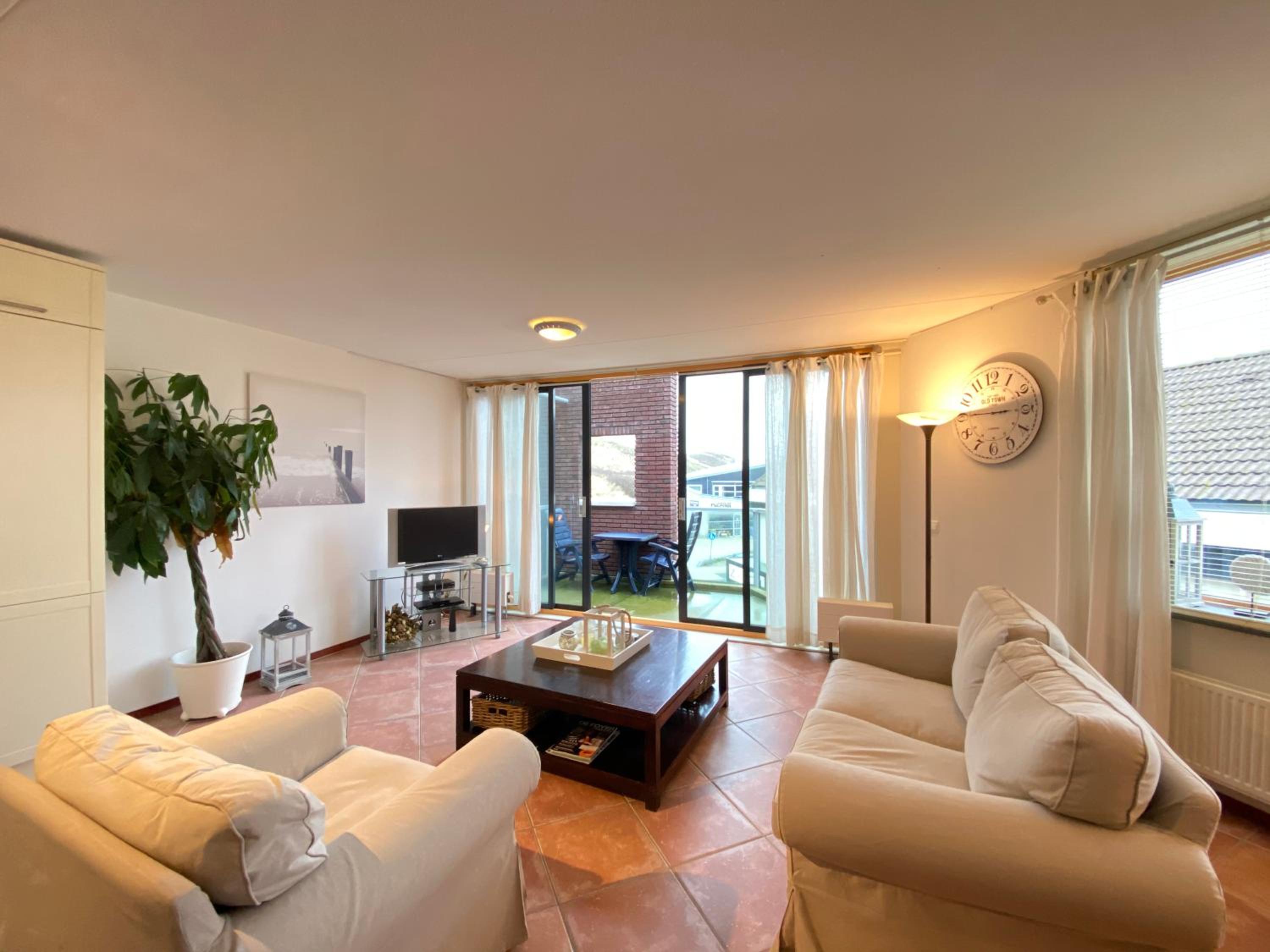 One-Bedroom Apartment photo 3