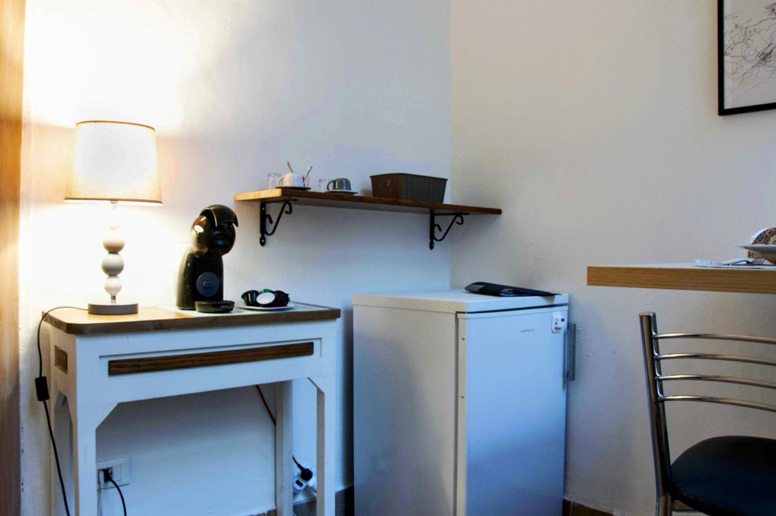 Standard Double Room - Photo 12
