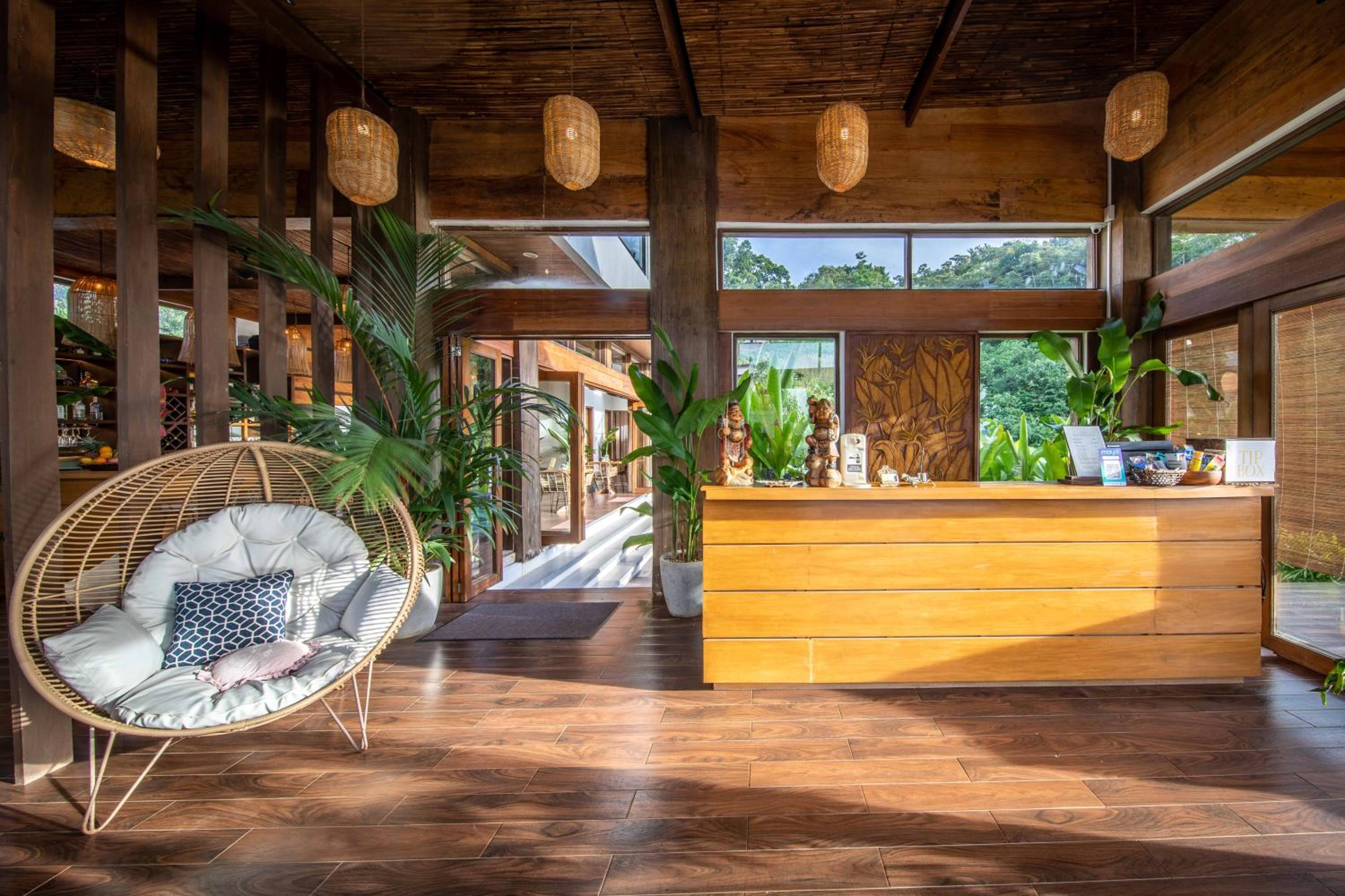 Deluxe Bungalow with Sea View - Photo 25