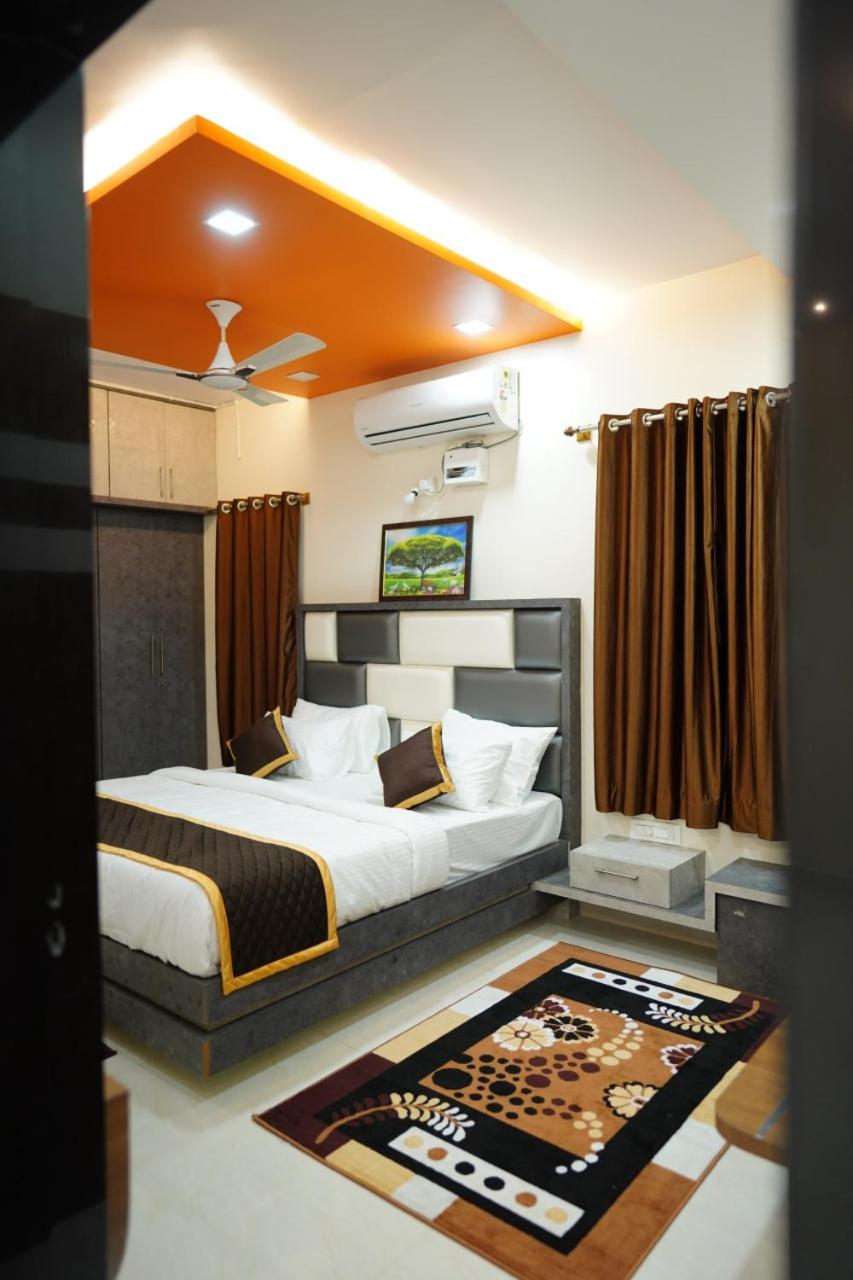 Four-Bedroom House photo 1