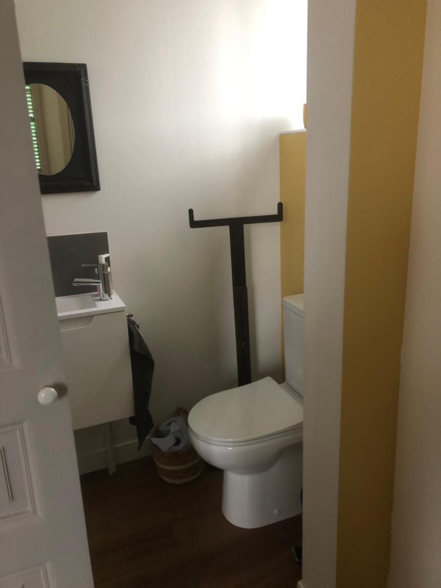 Double Room with Private Bathroom - Photo 8
