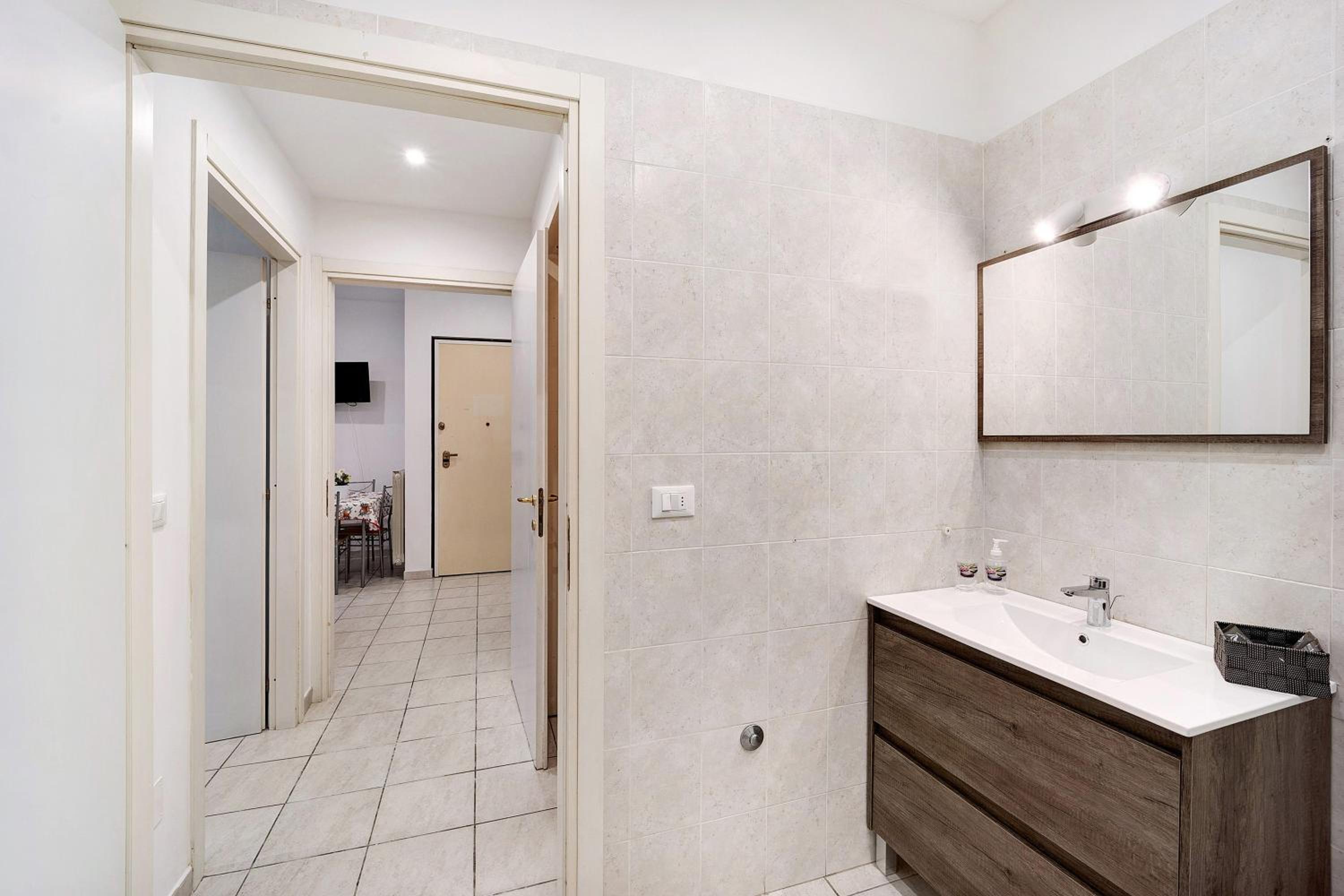 Superior Apartment with City View photo 2