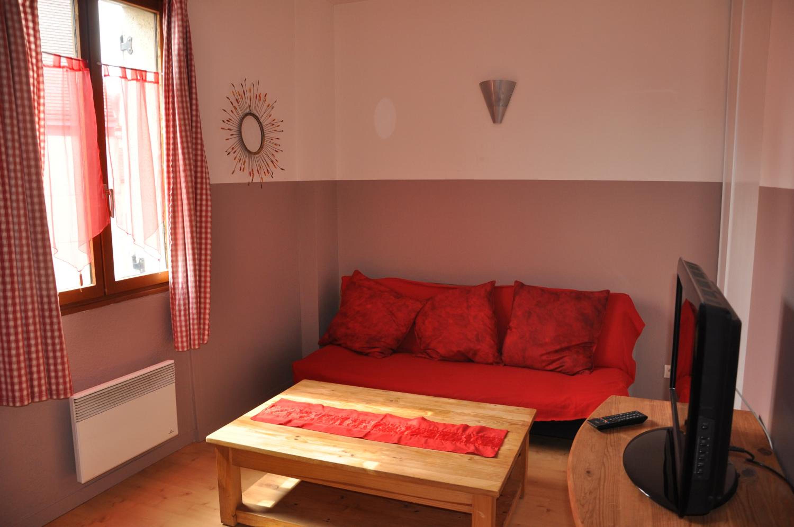 Furnished 2-Room Apartment 2 people  - Photo 3
