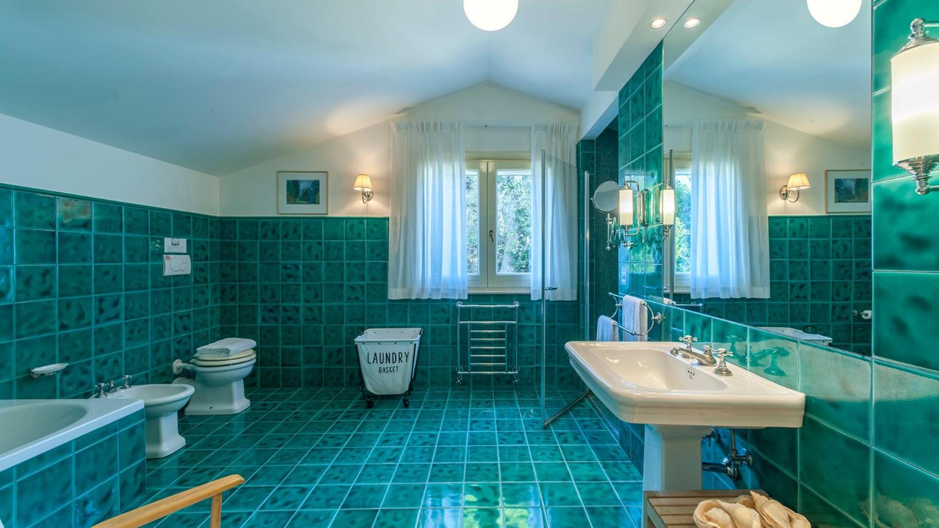Three-Bedroom Villa photo 3