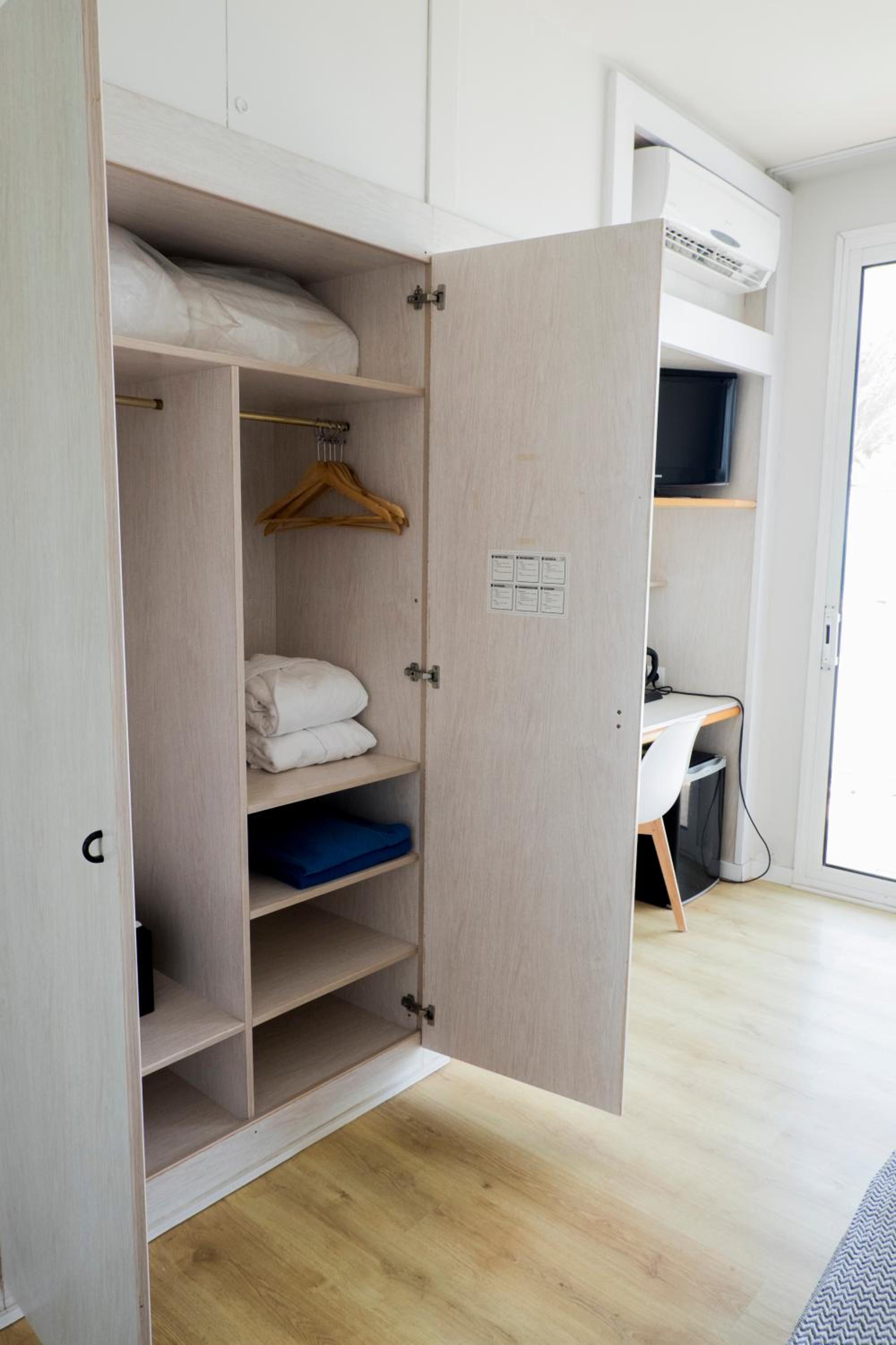 Double or Twin Room - Photo 12