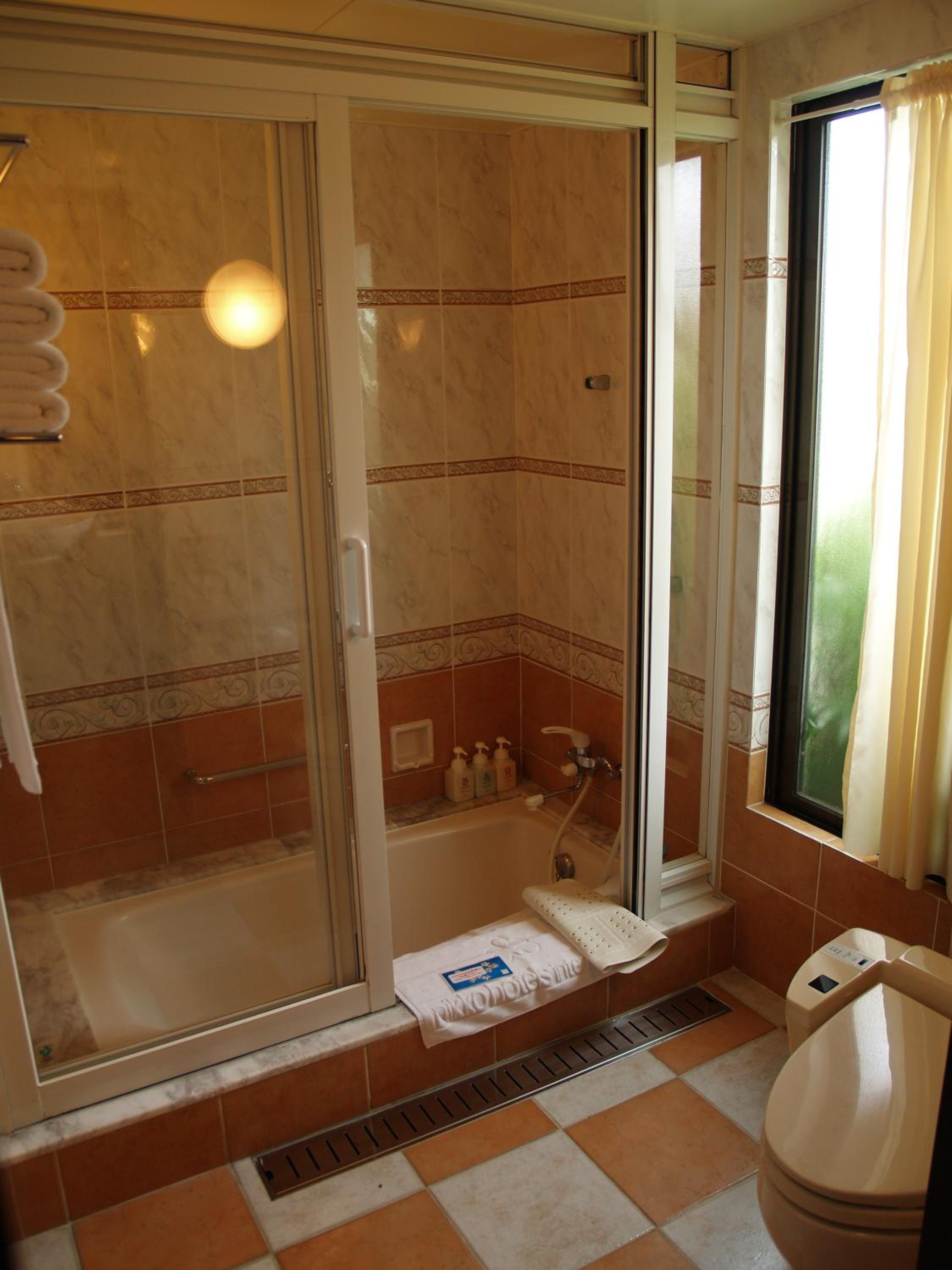 Main Cottage with 2 Extra Beds - Non-Smoking - Photo 4