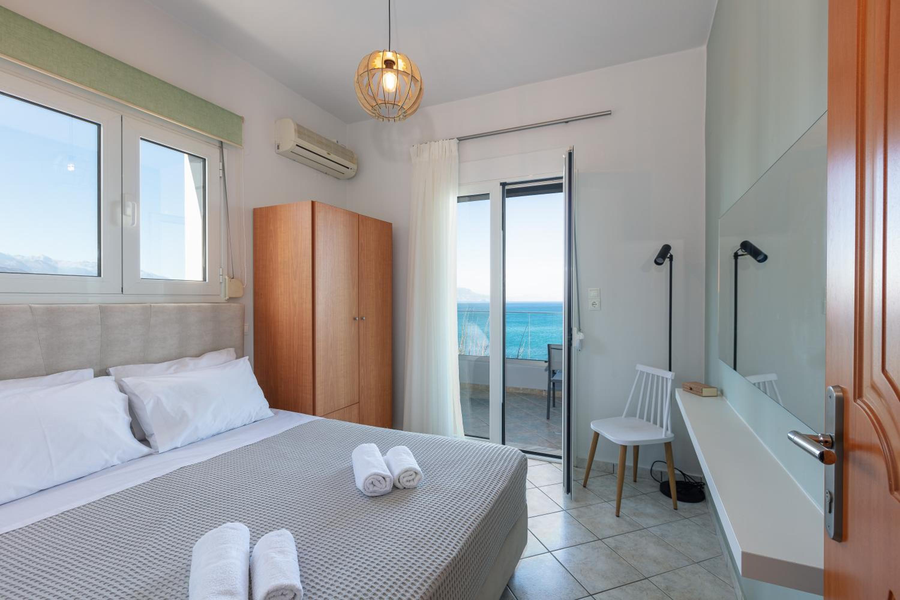 One Bedroom Apartment with Sea View photo 1