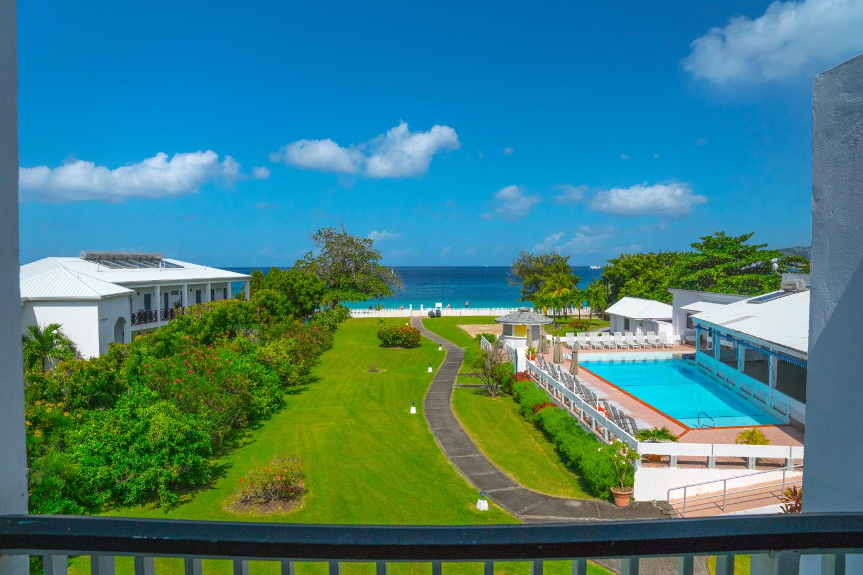 Ocean View Room with Two Double Beds - Photo 6