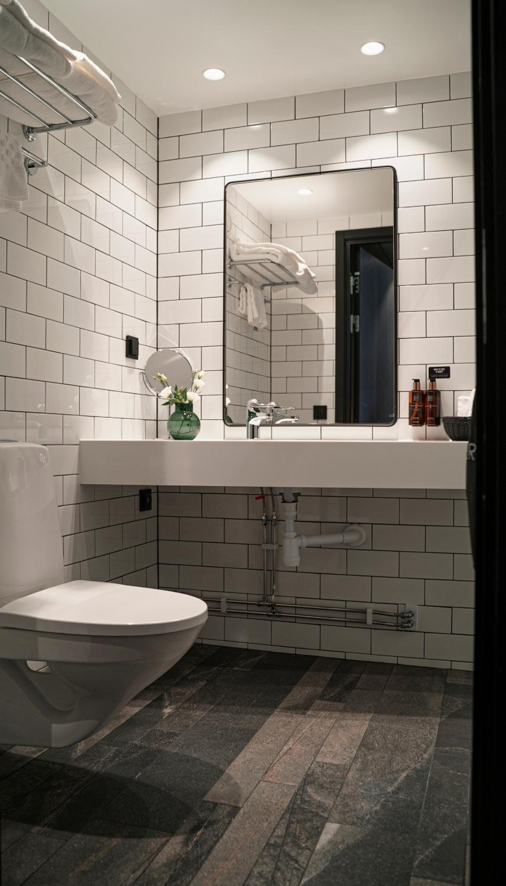 Superior King Room - Photo 3