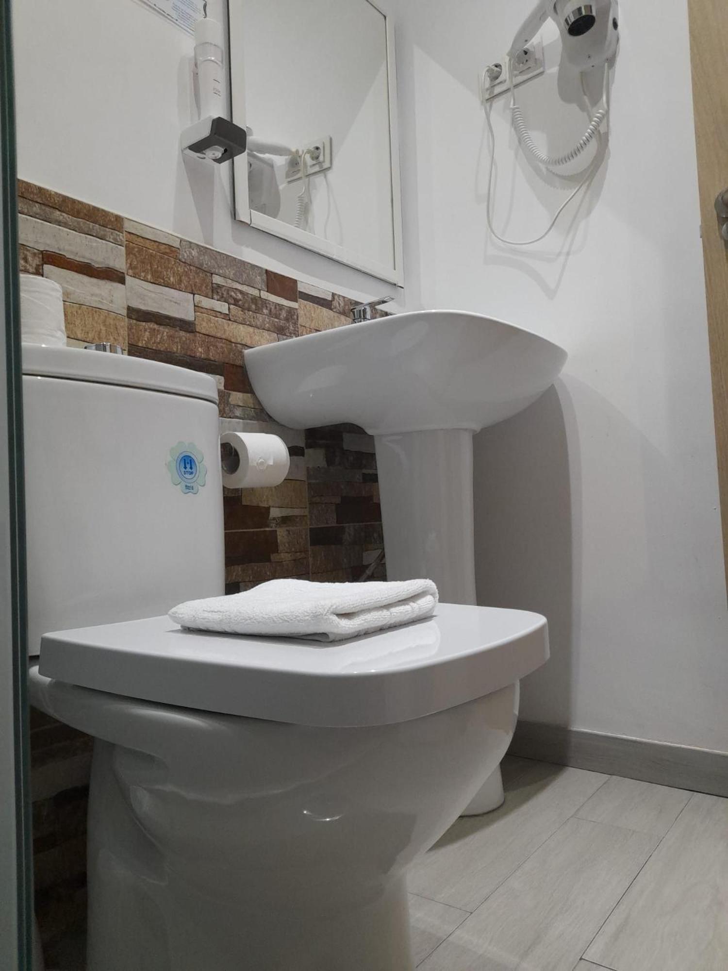 Budget Single Room