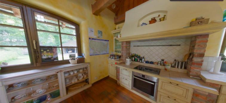 Four-Bedroom House - Photo 2