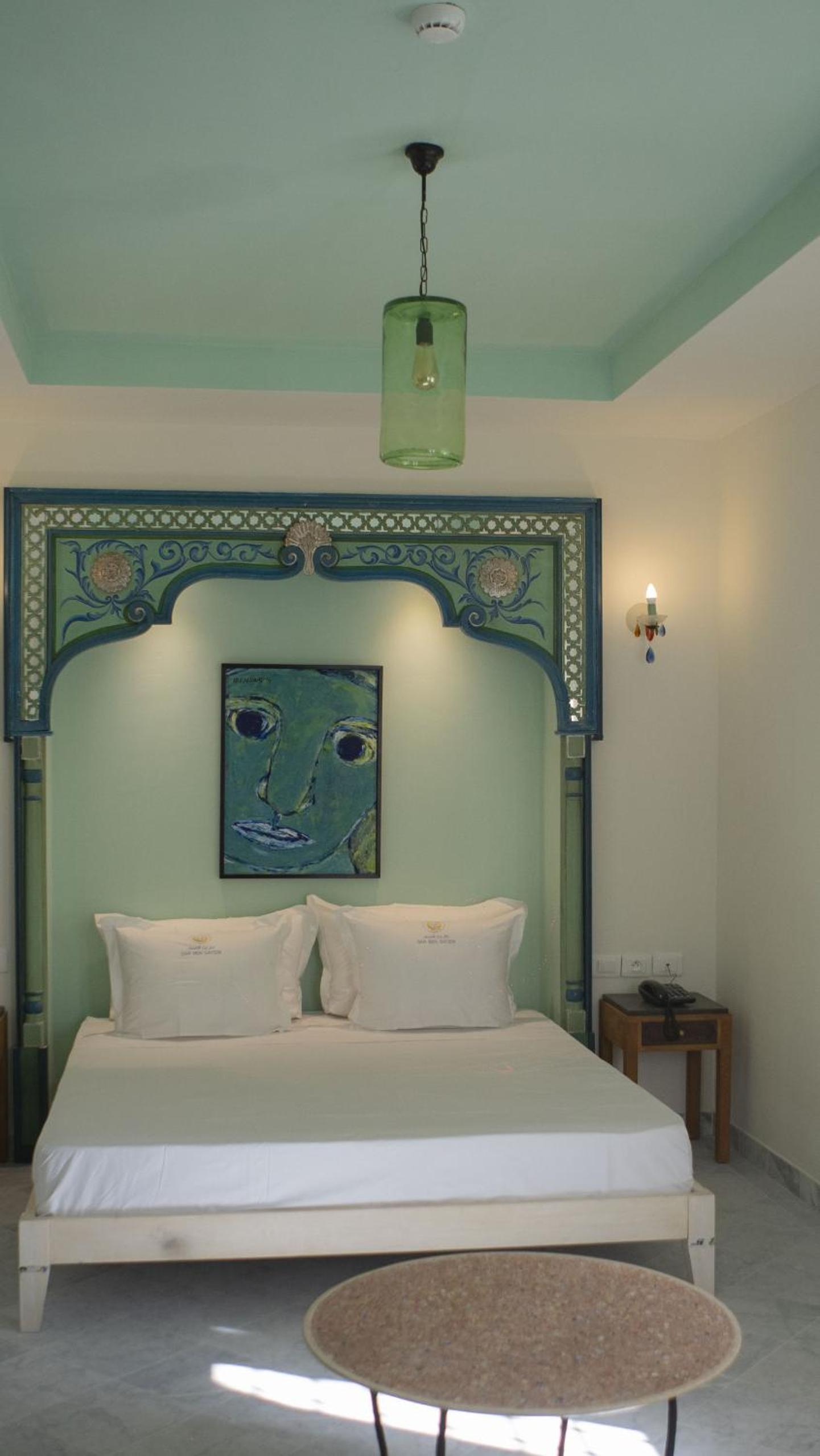 Deluxe Suite - Photo 2