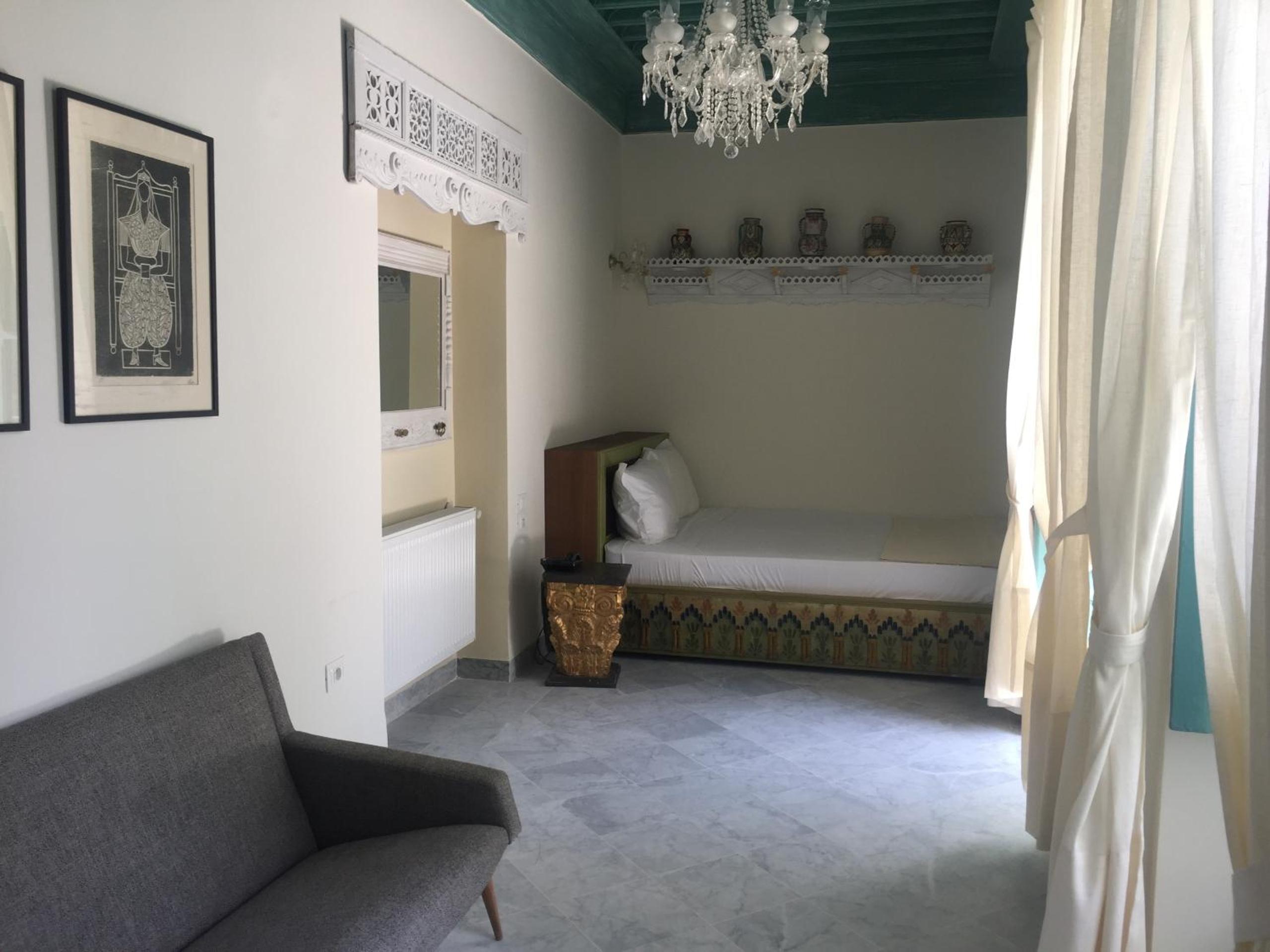 Deluxe Double Room - Photo 7