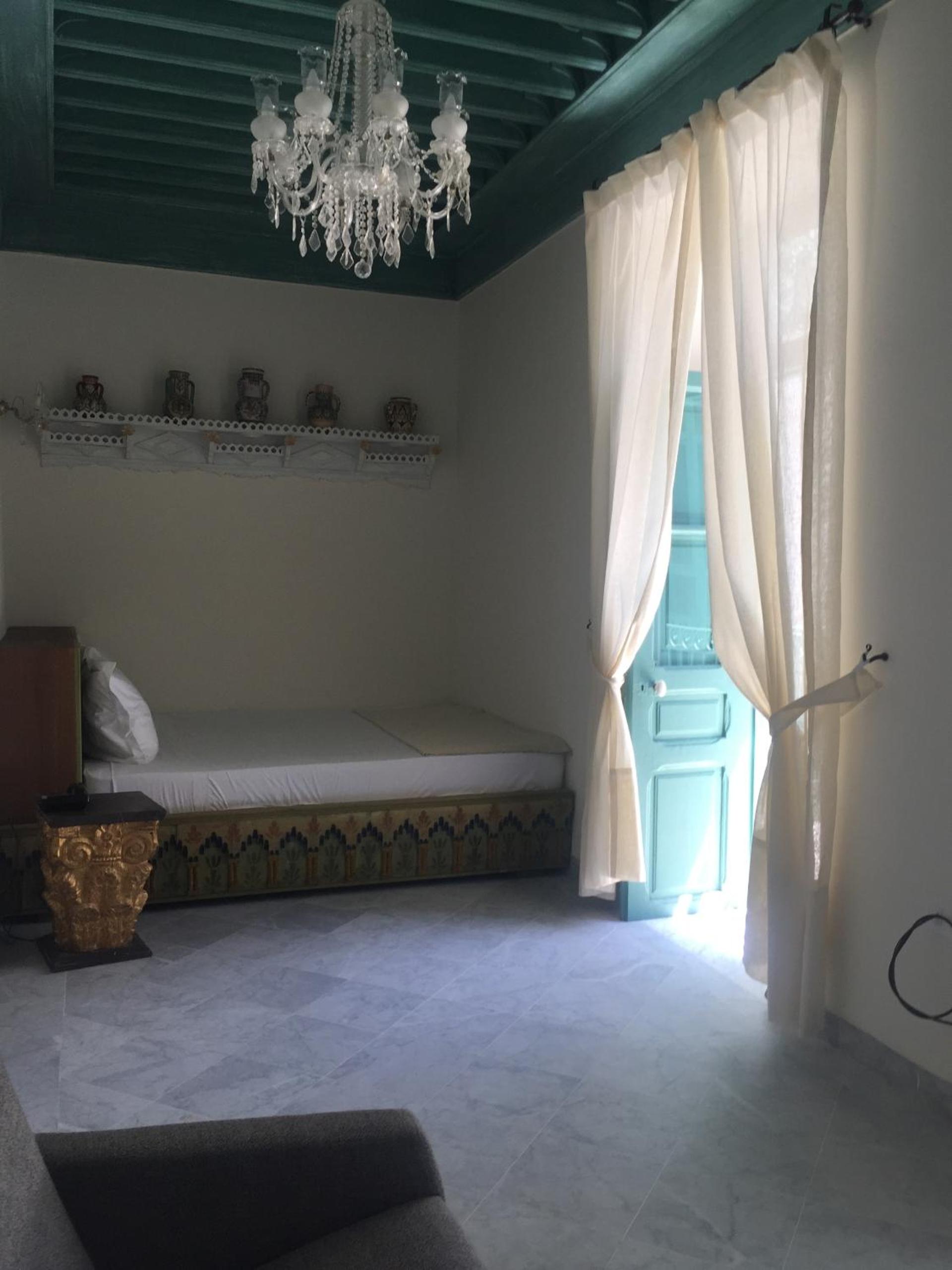 Deluxe Double Room - Photo 8