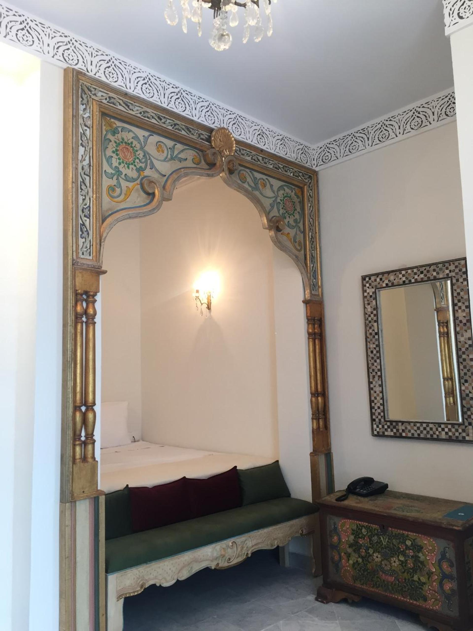 Double Room with Private Bathroom - Photo 8