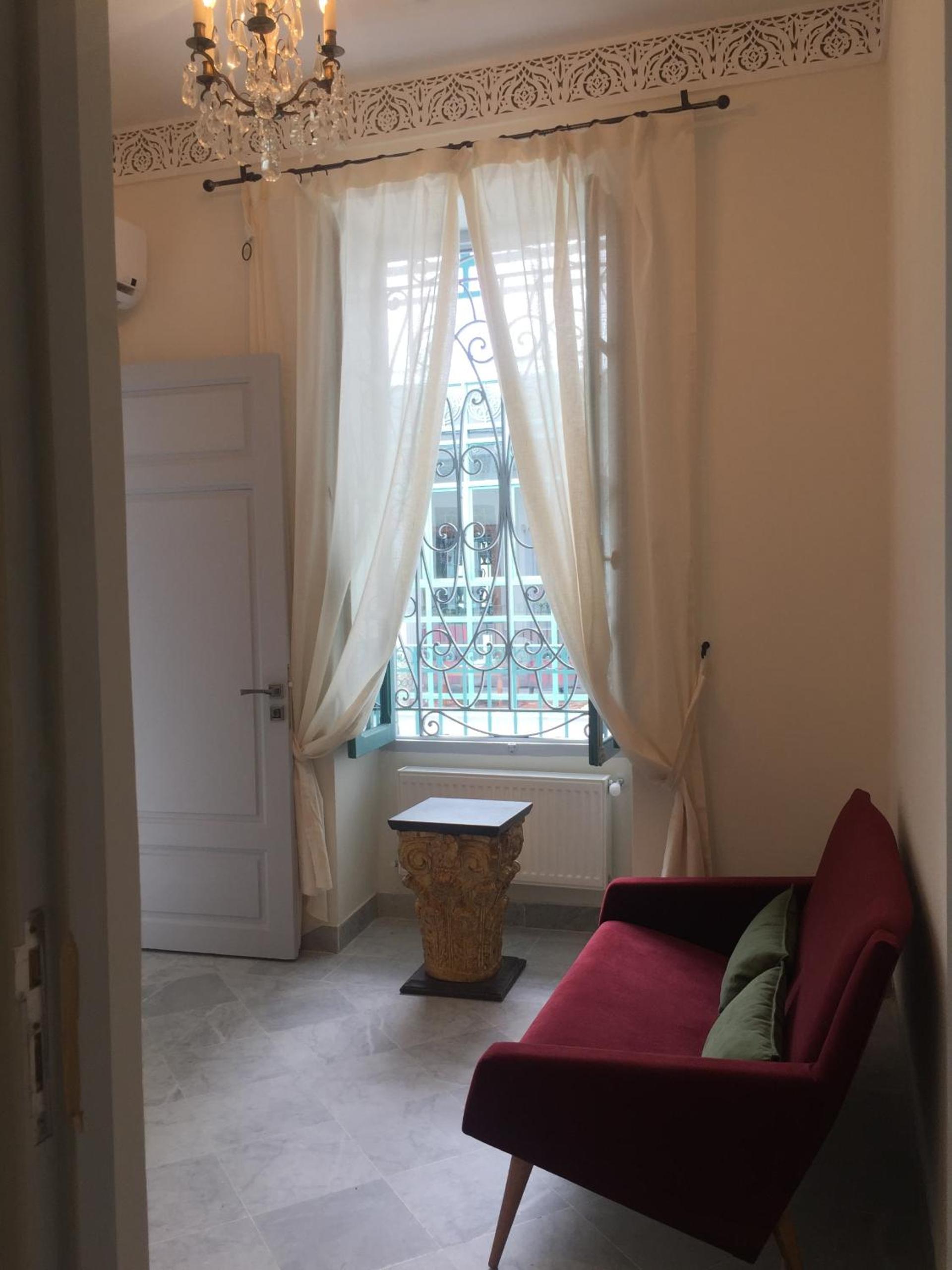 Double Room with Private Bathroom - Photo 7