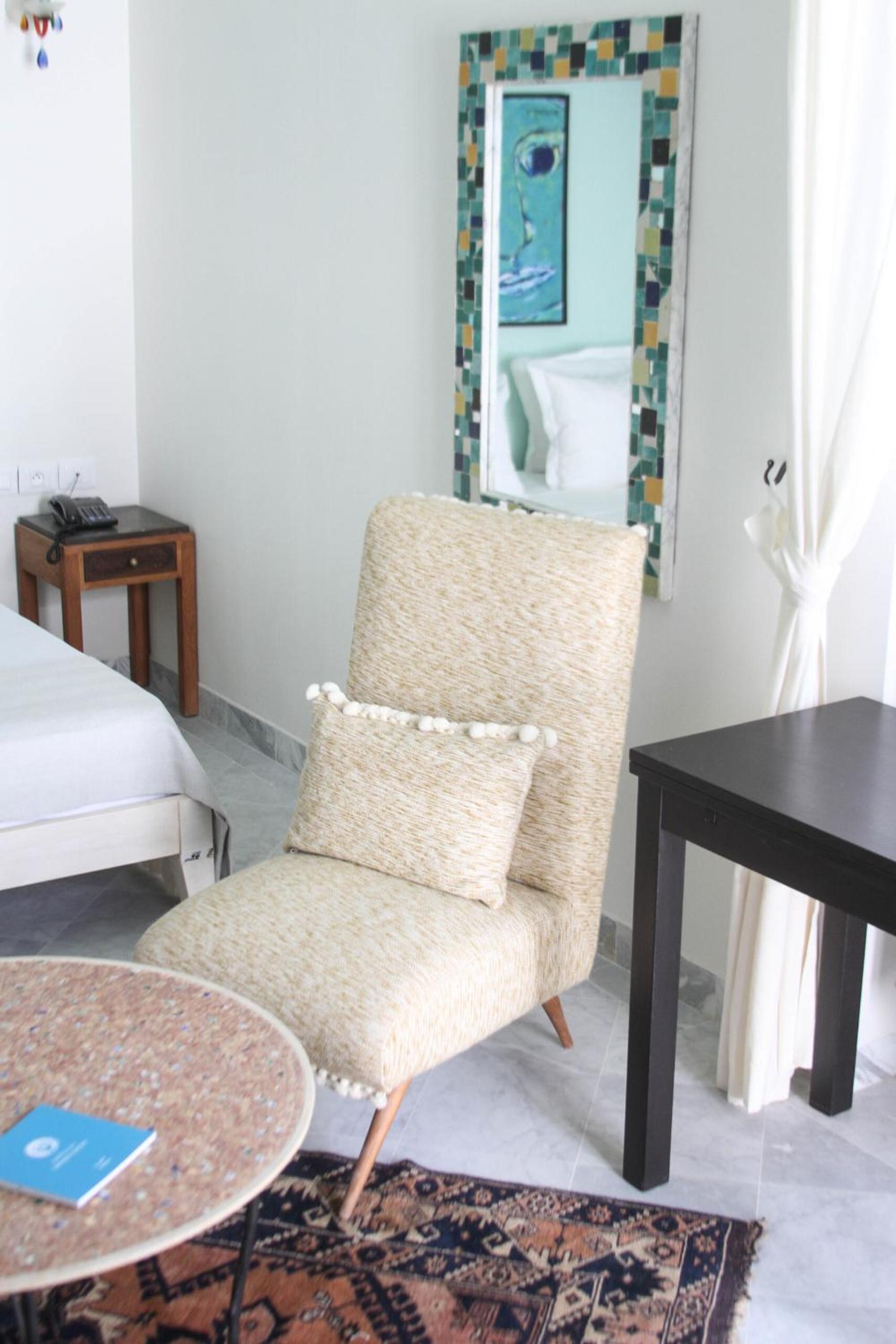 Deluxe Suite - Photo 10