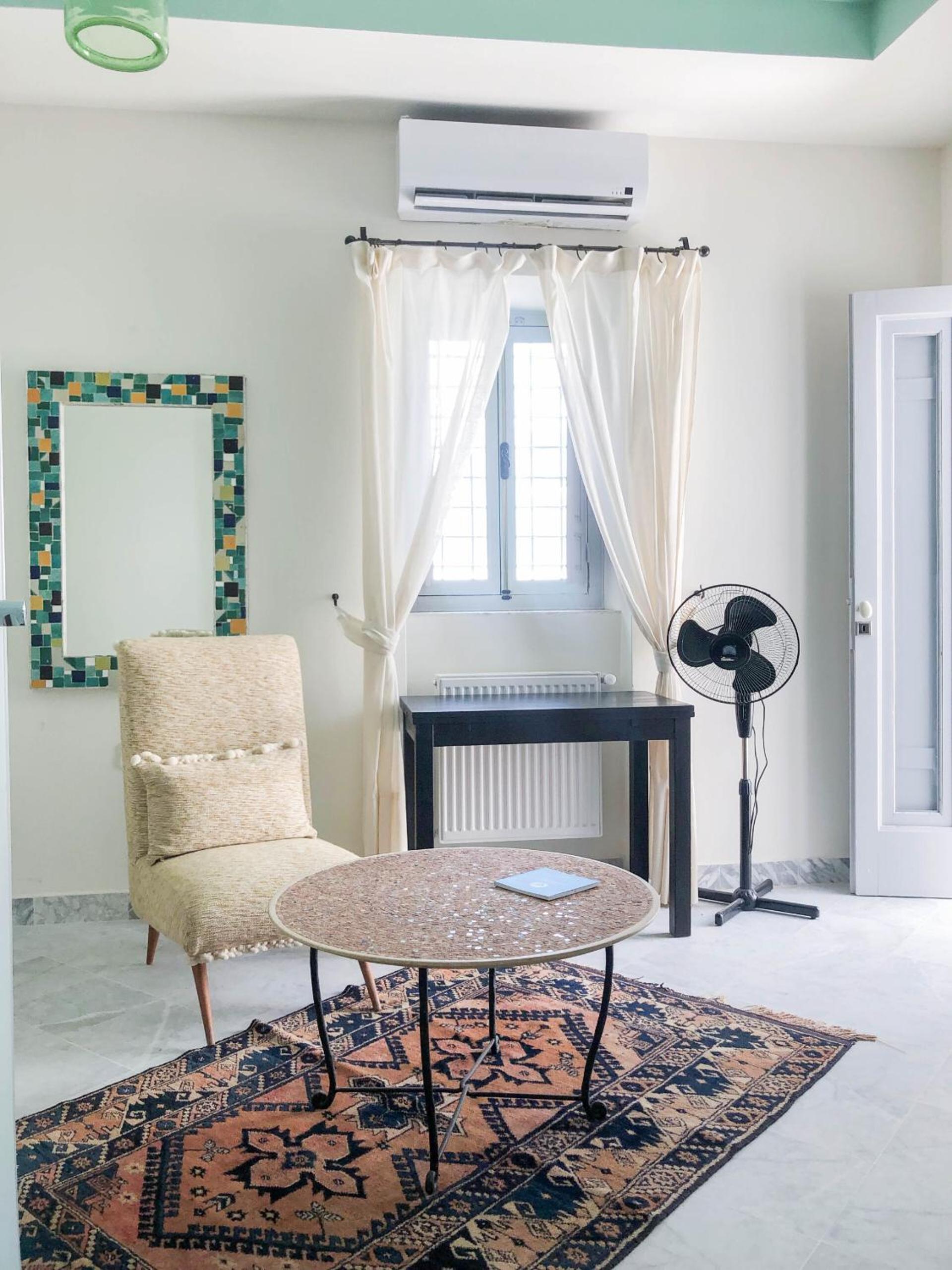 Deluxe Suite - Photo 12