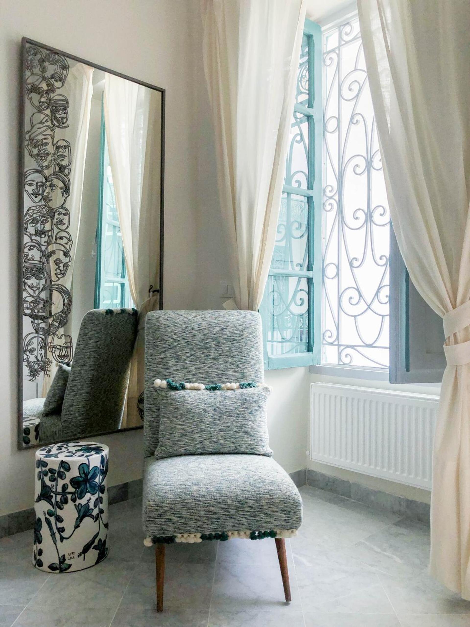Deluxe Suite - Photo 13