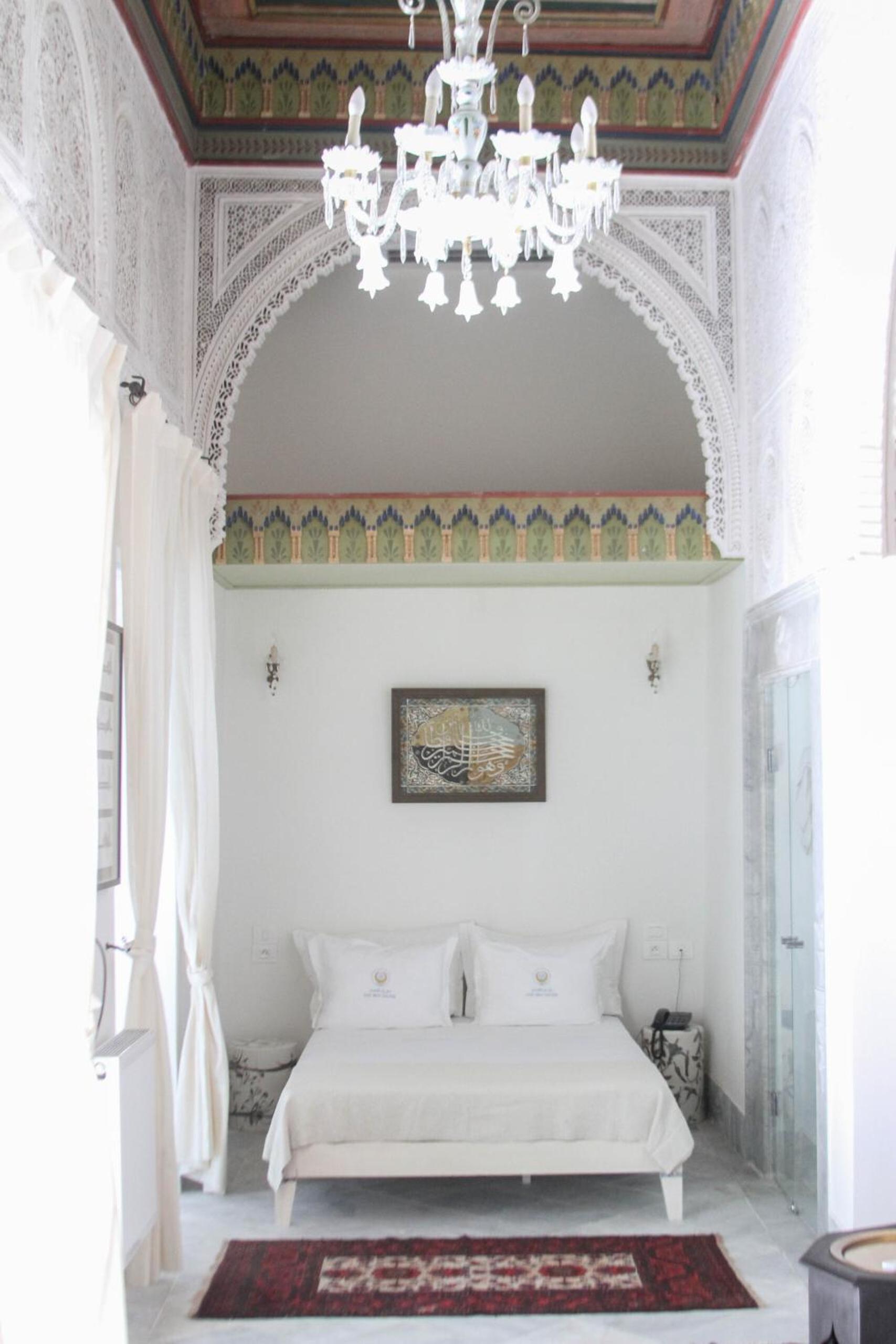 Deluxe Suite - Photo 17