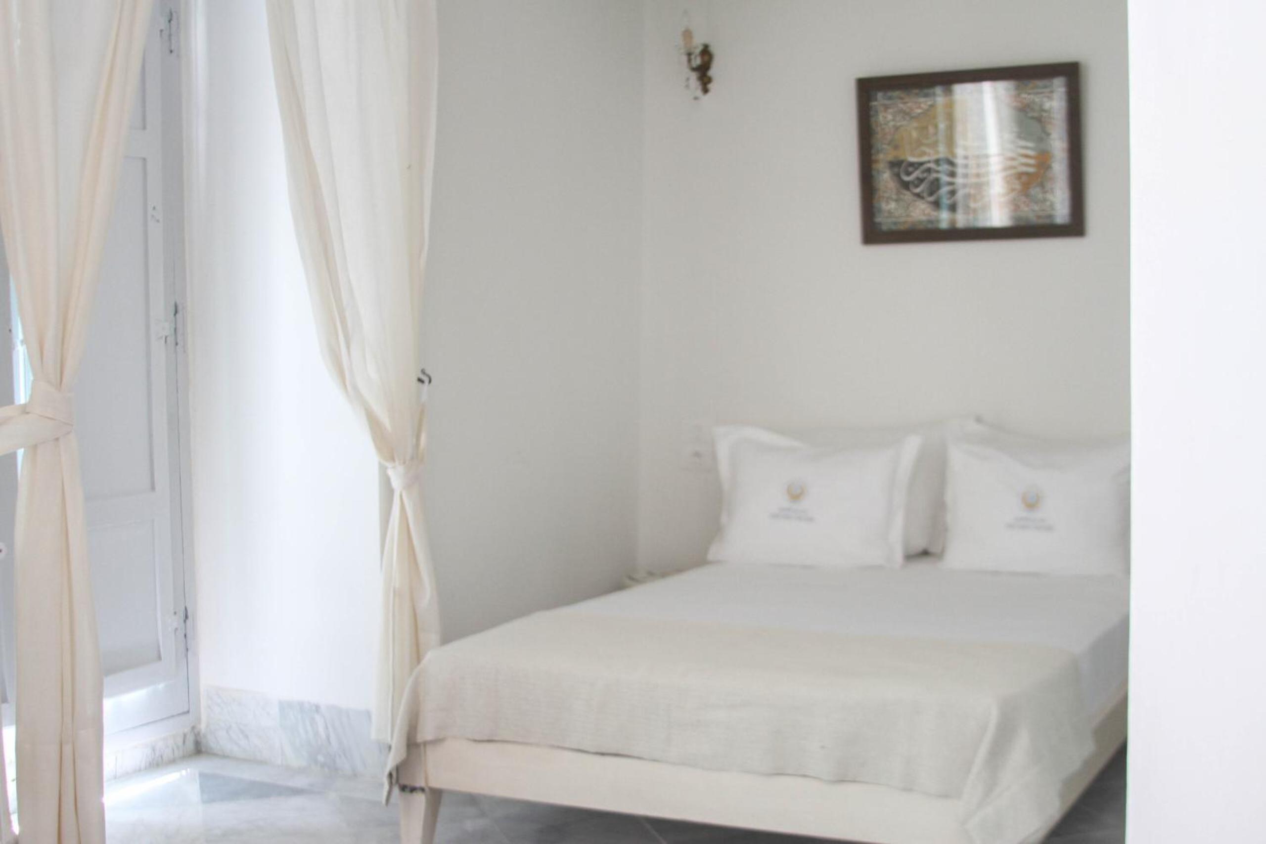 Deluxe Suite - Photo 18
