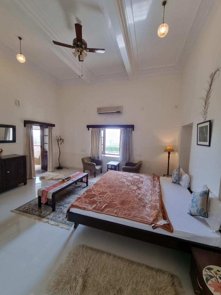 Suite with Lake View