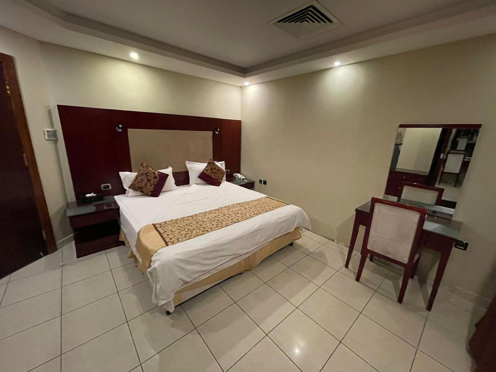 Budget Double Room photo 1