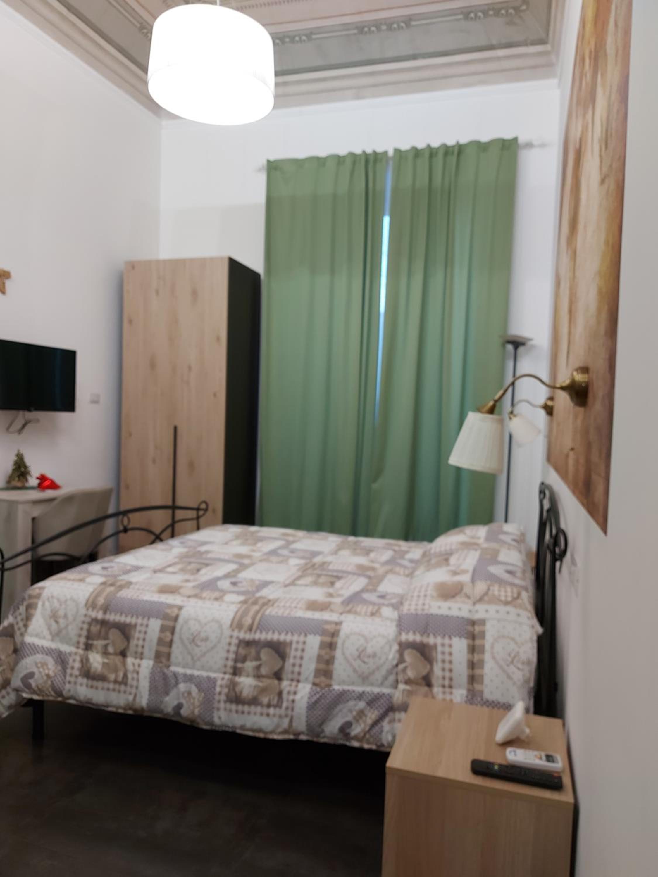 Junior Suite with Balcony - Photo 28