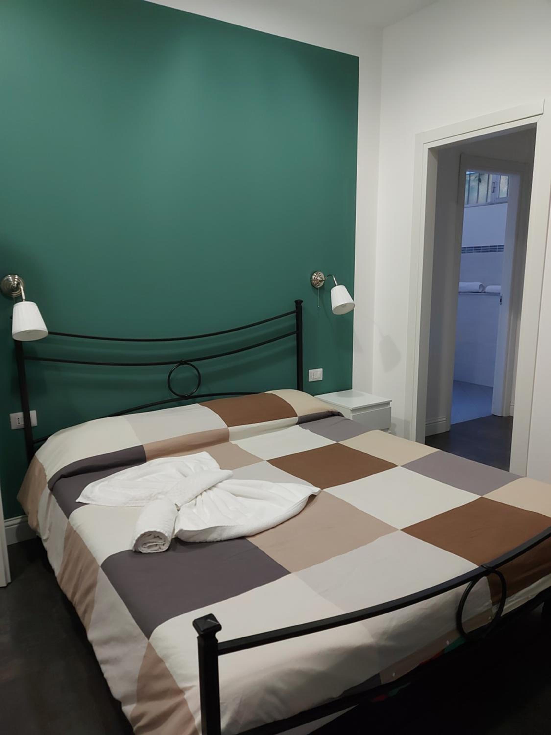 Junior Suite with Balcony - Photo 31