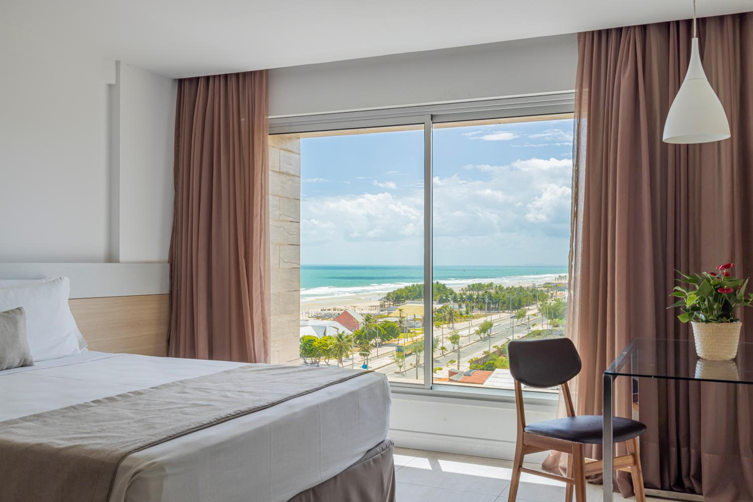 Room with Side Sea View thumbnail 5