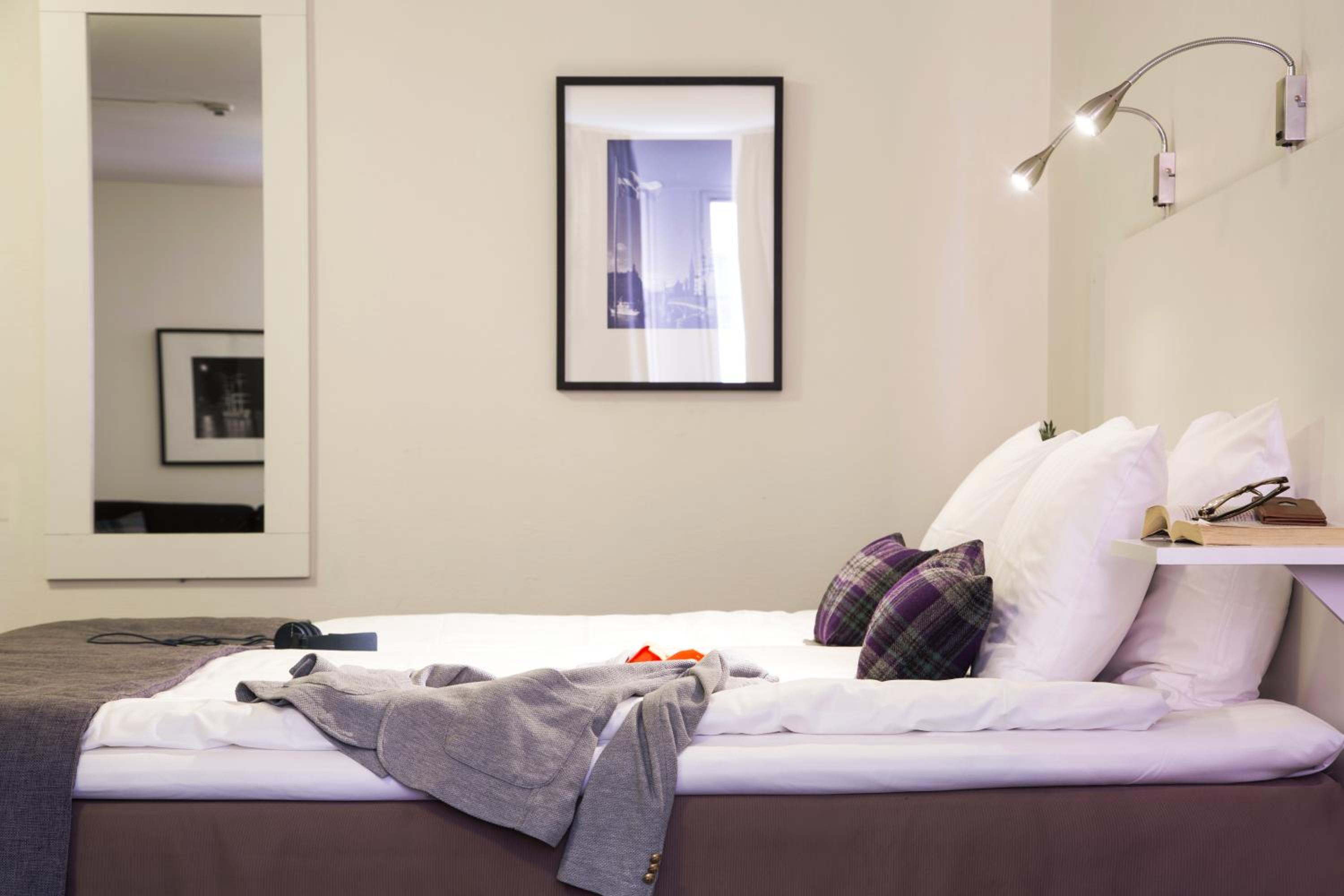 Standard Twin Room - Photo 18