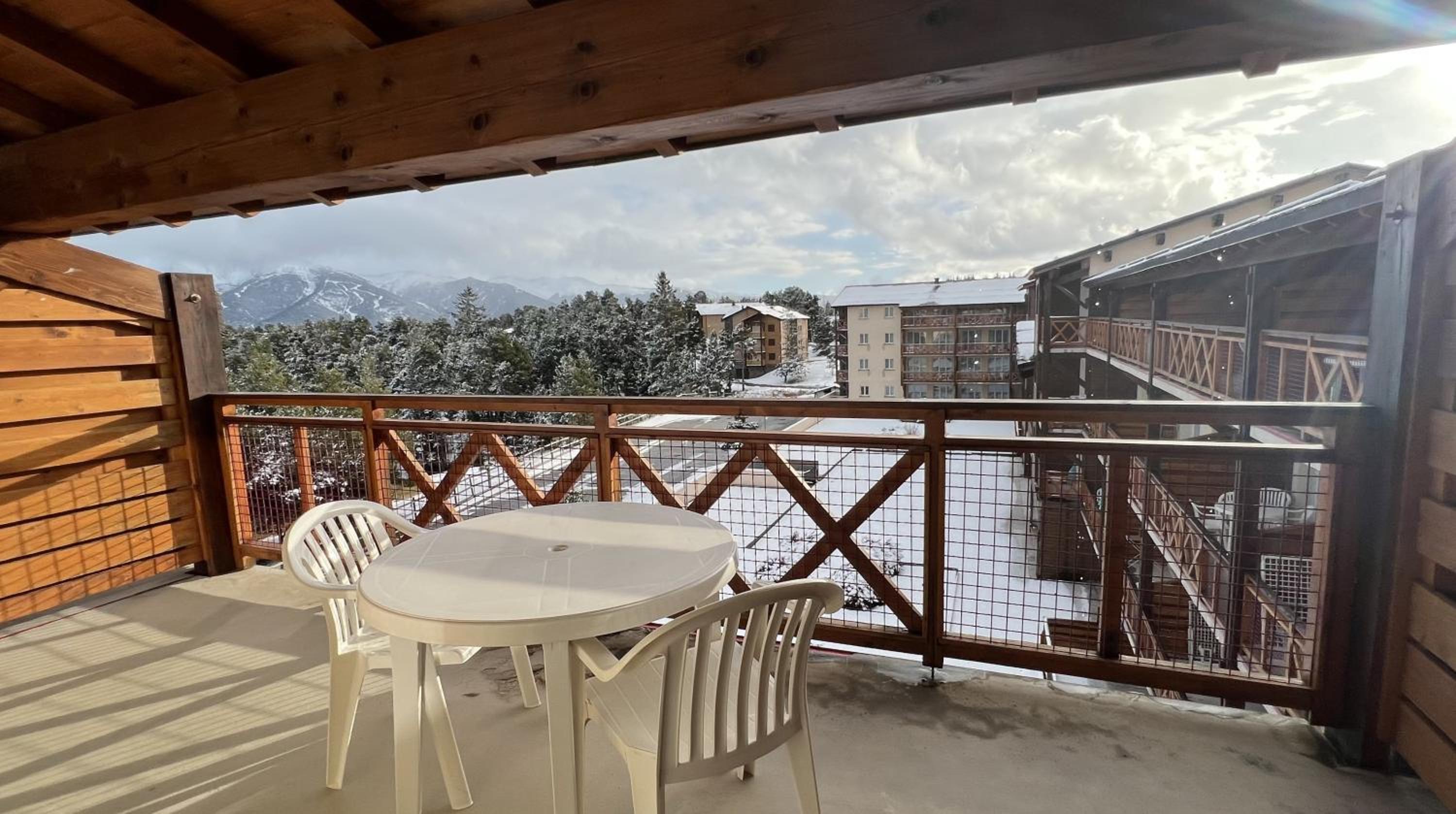 Studio for 2 people - mountain view photo 3