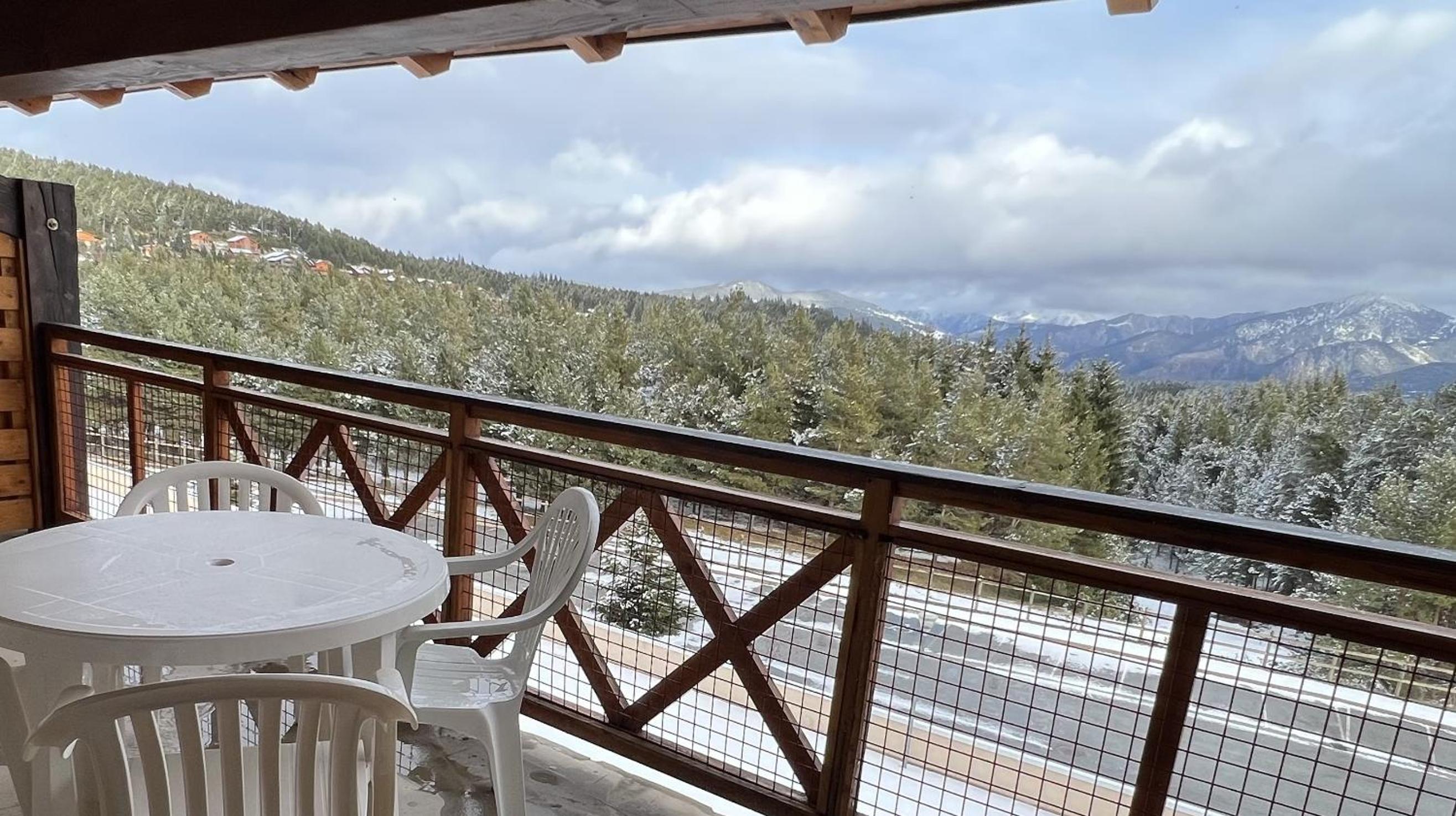 Studio for 4 people with sleeping area - mountain view