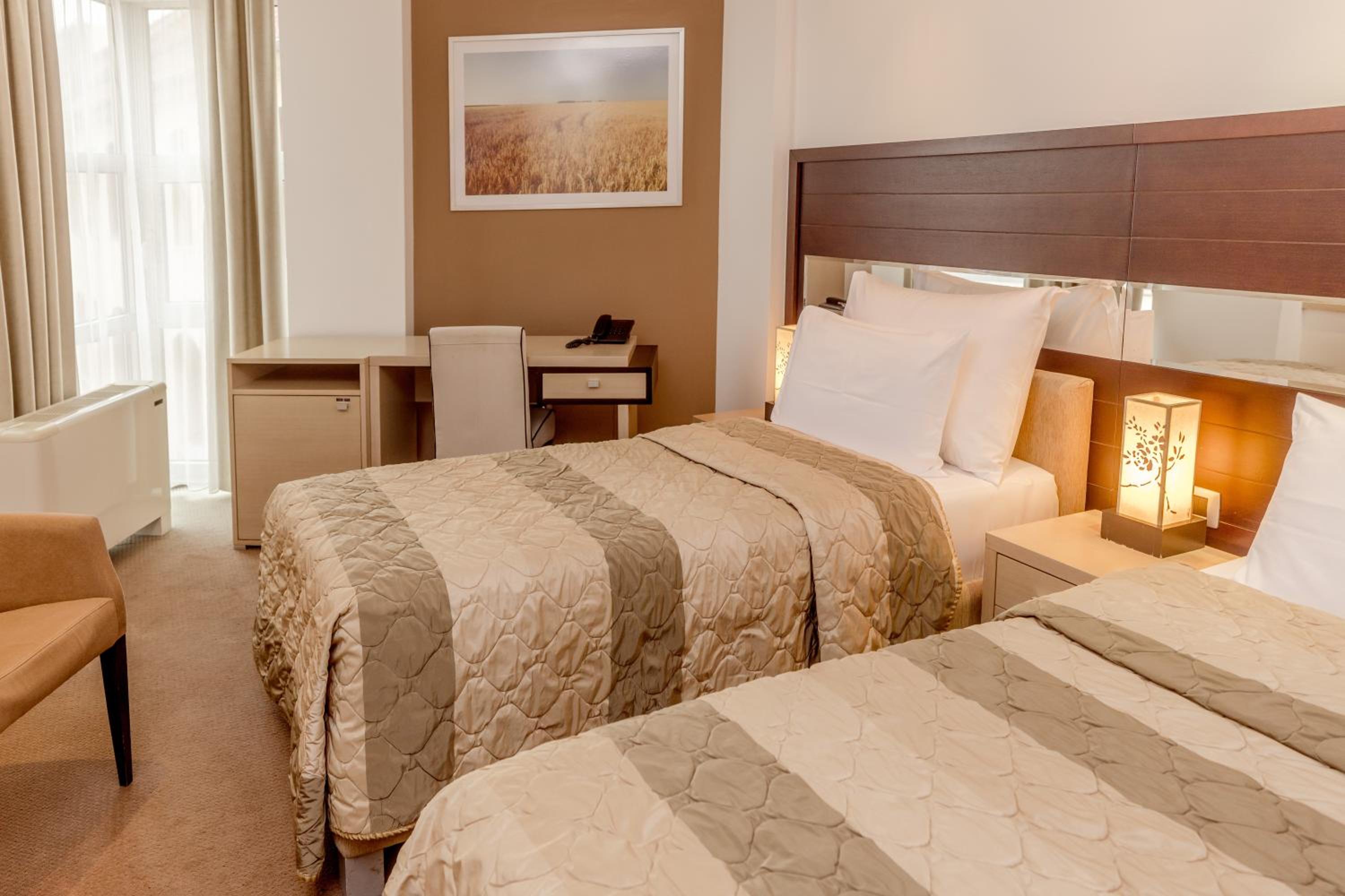 Twin Room - Photo 1