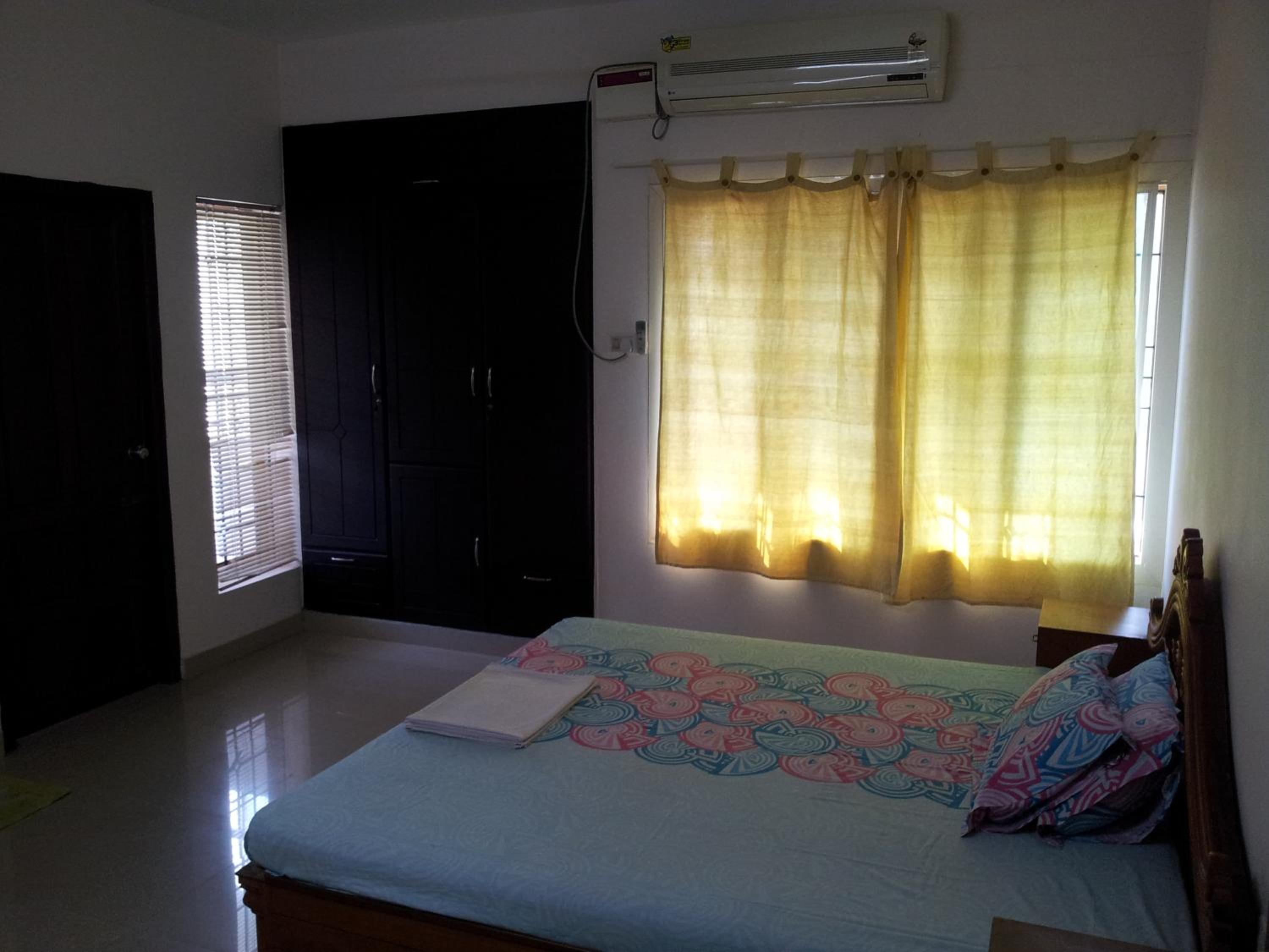 Standard Double Room with Fan - Photo 2