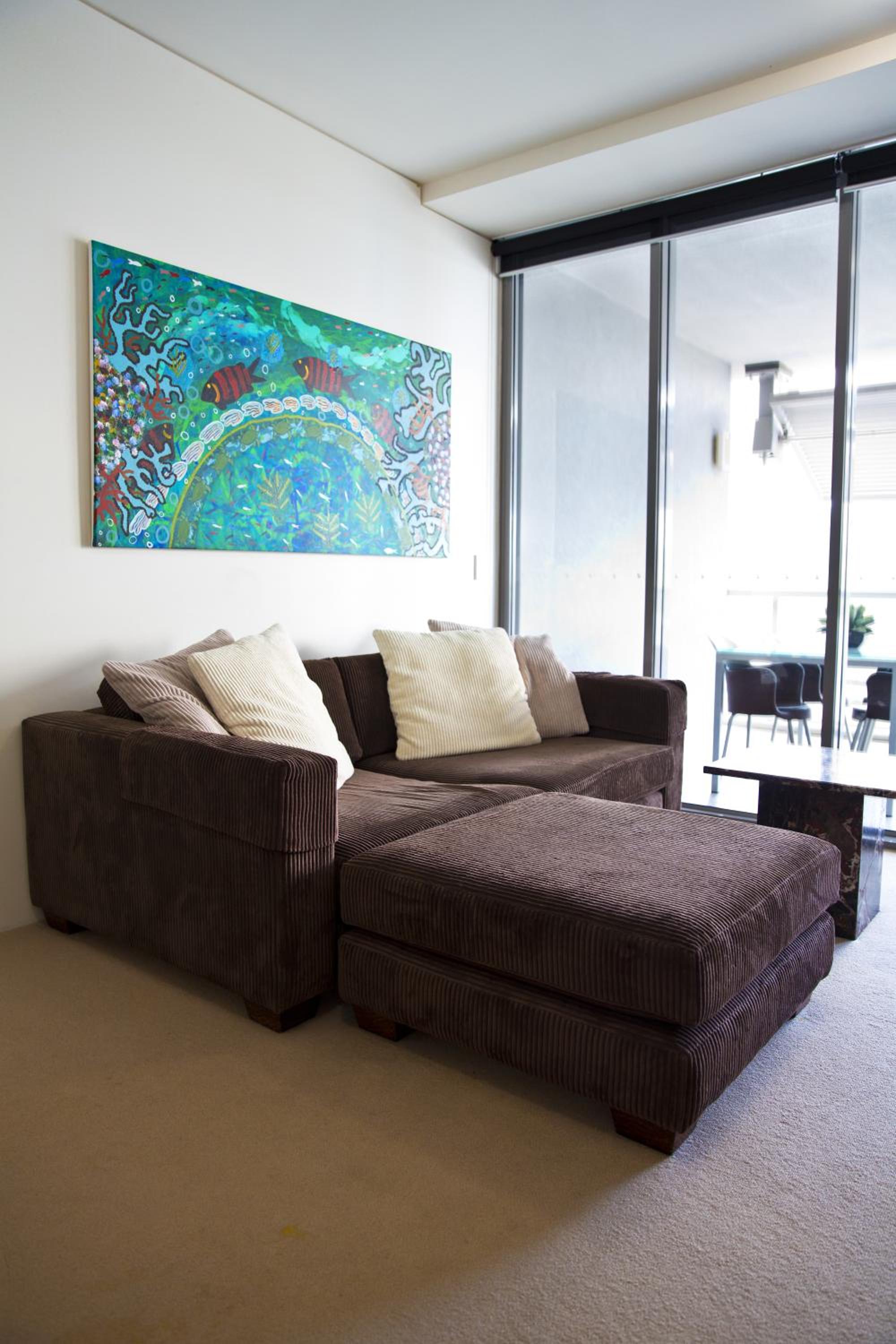 Two-Bedroom Apartment with City View thumbnail 6