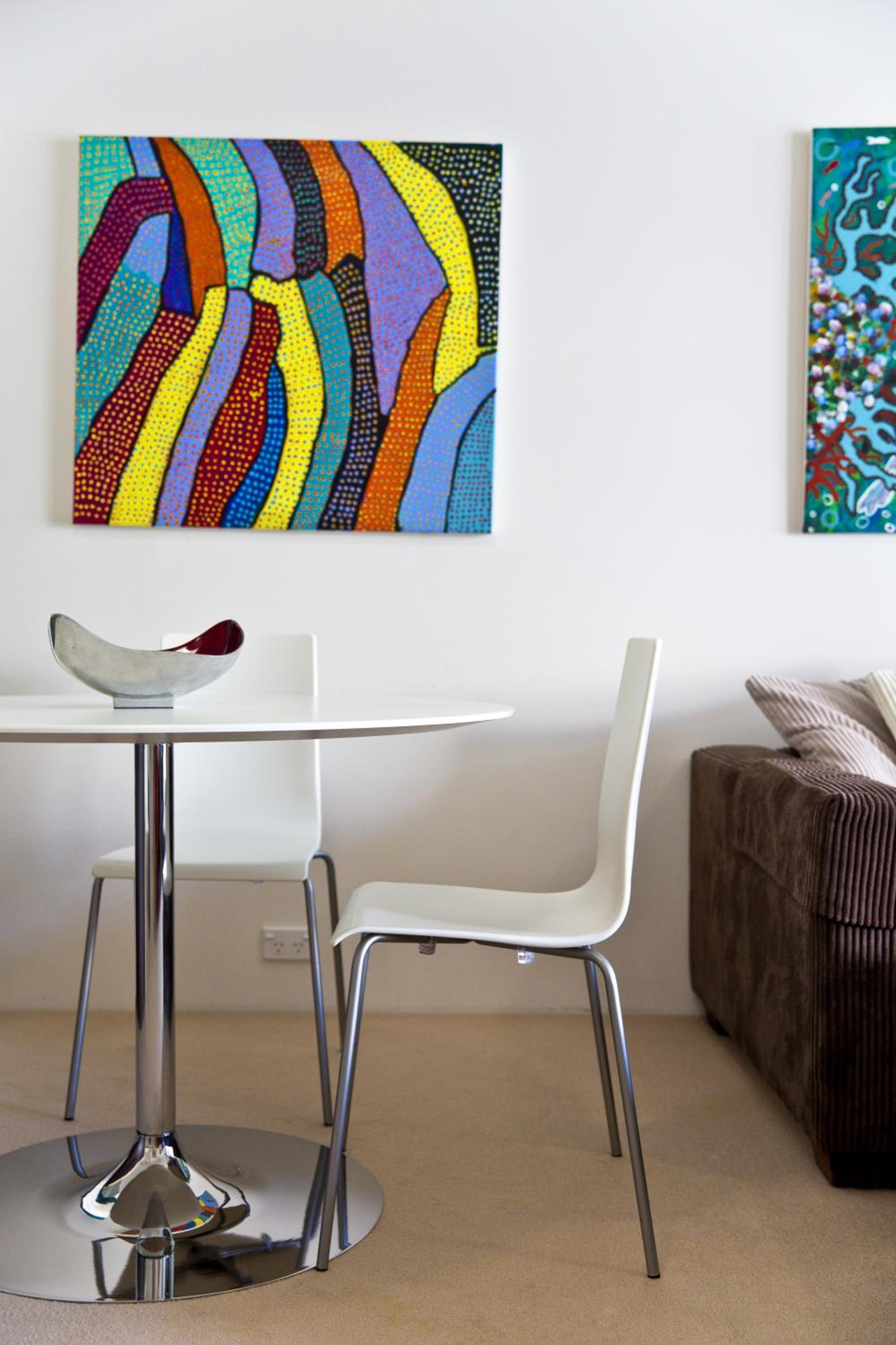 Two-Bedroom Apartment with City View thumbnail 5
