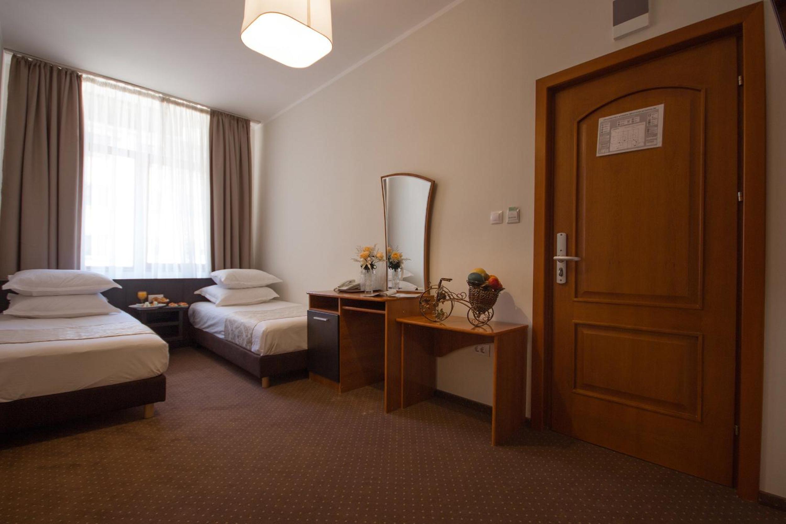 Twin Room with Bathroom