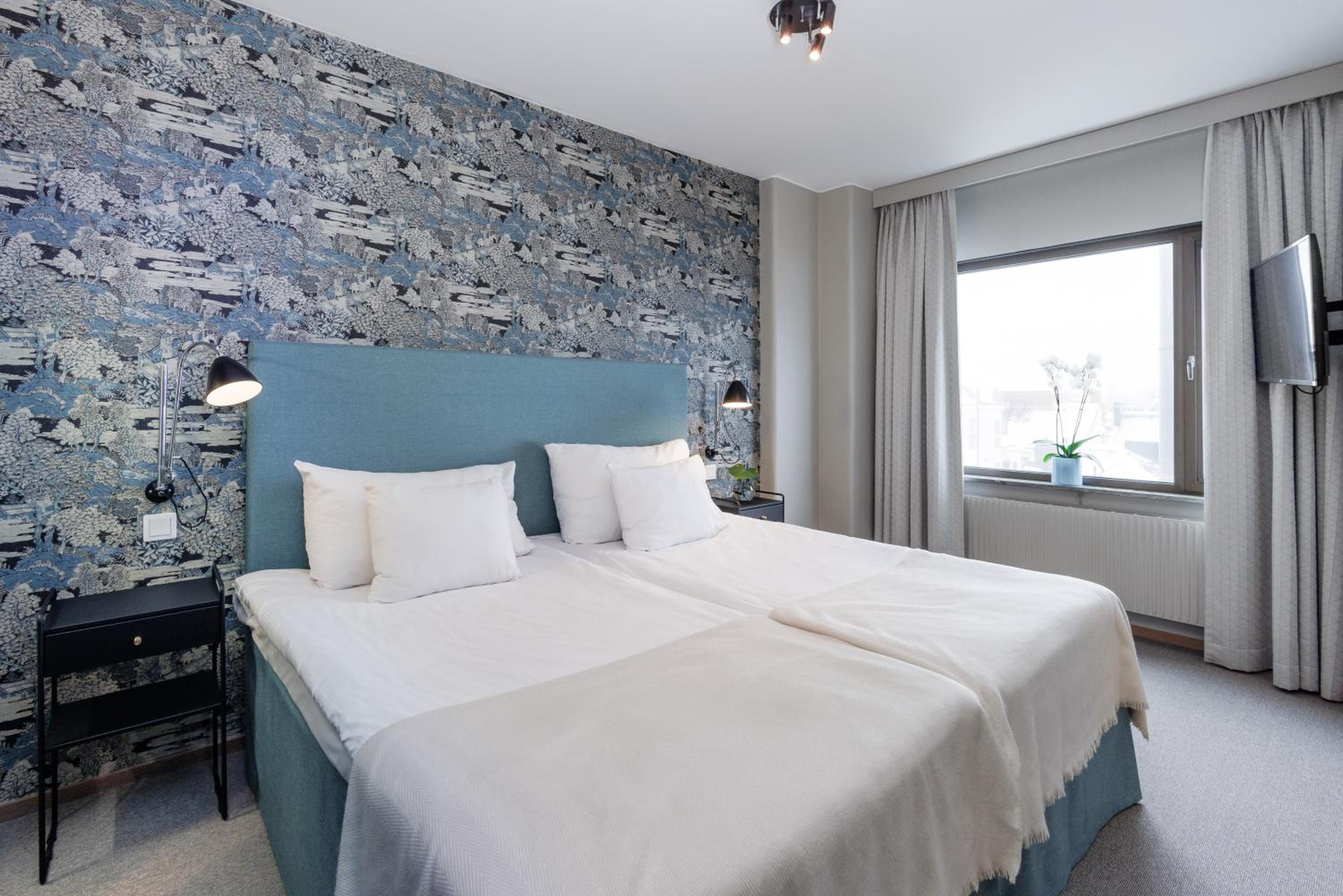 Suite - Photo 3