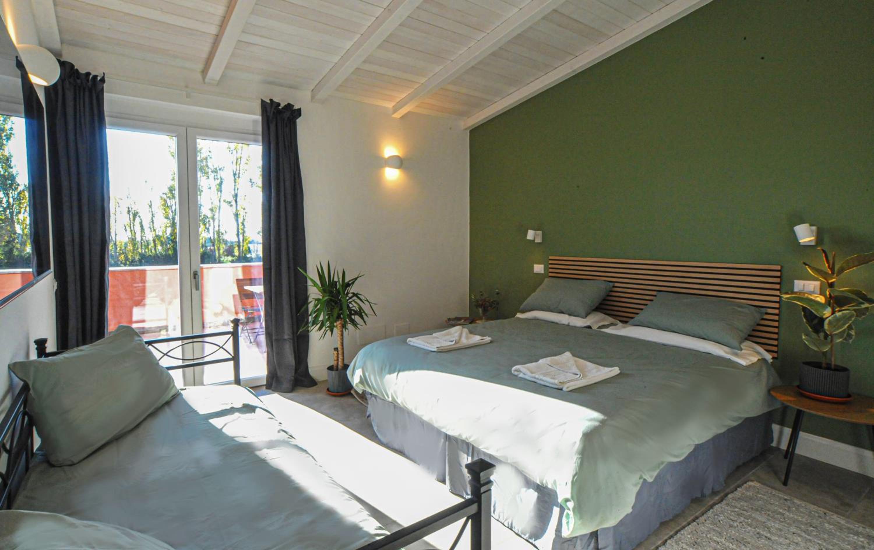 Triple Room with Terrace photo 2
