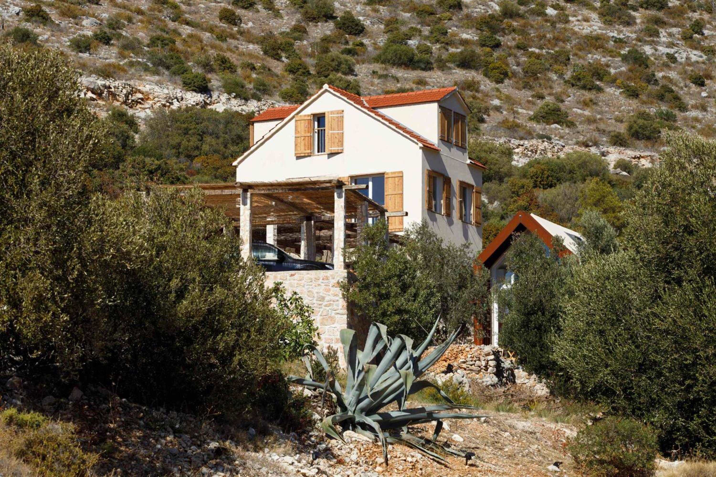 Villa photo 3